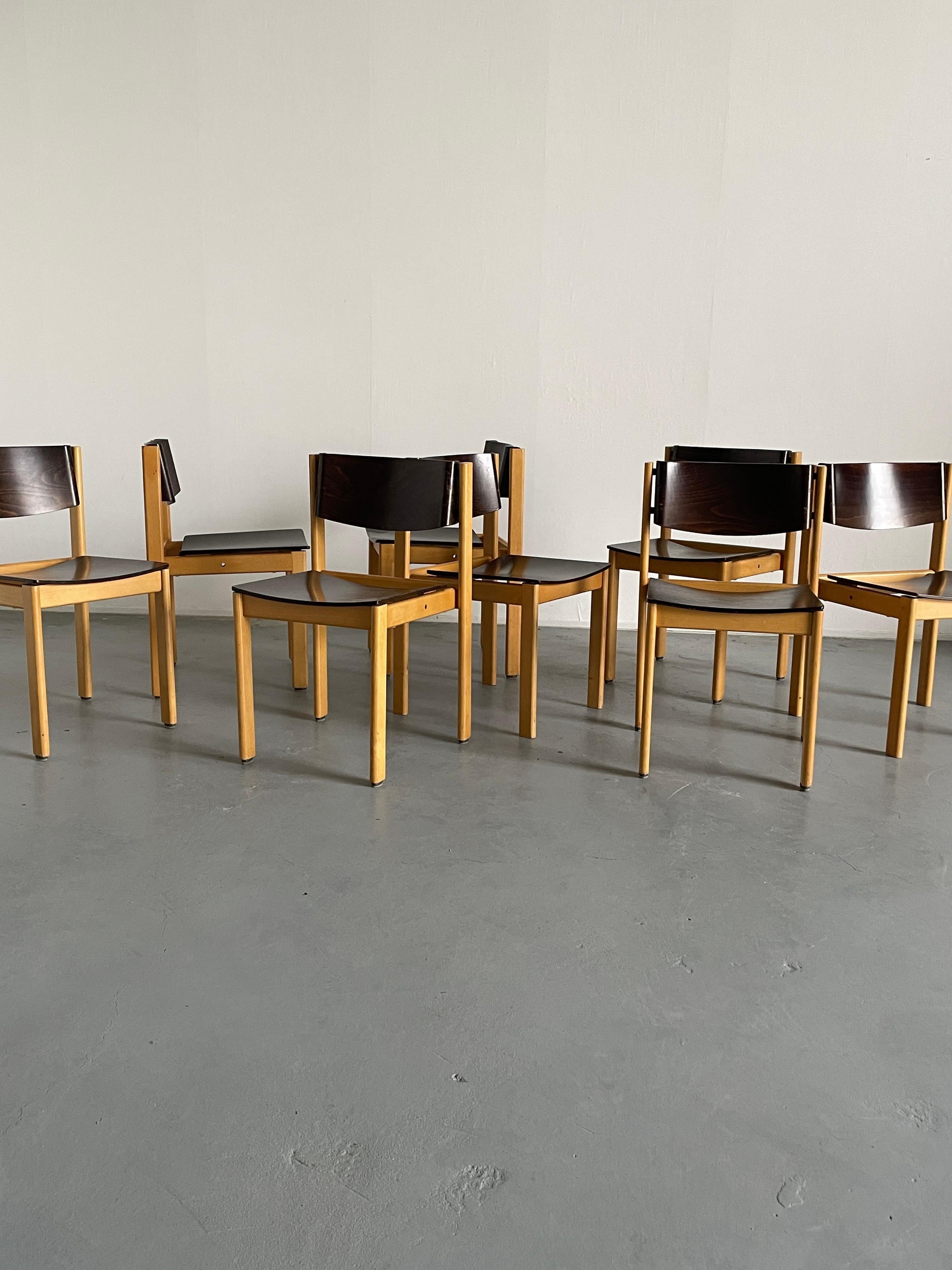 1 des 8 chaises de salle à manger en bois cintré du milieu du siècle dans le style de Roland Rainer, 1970 en vente 11