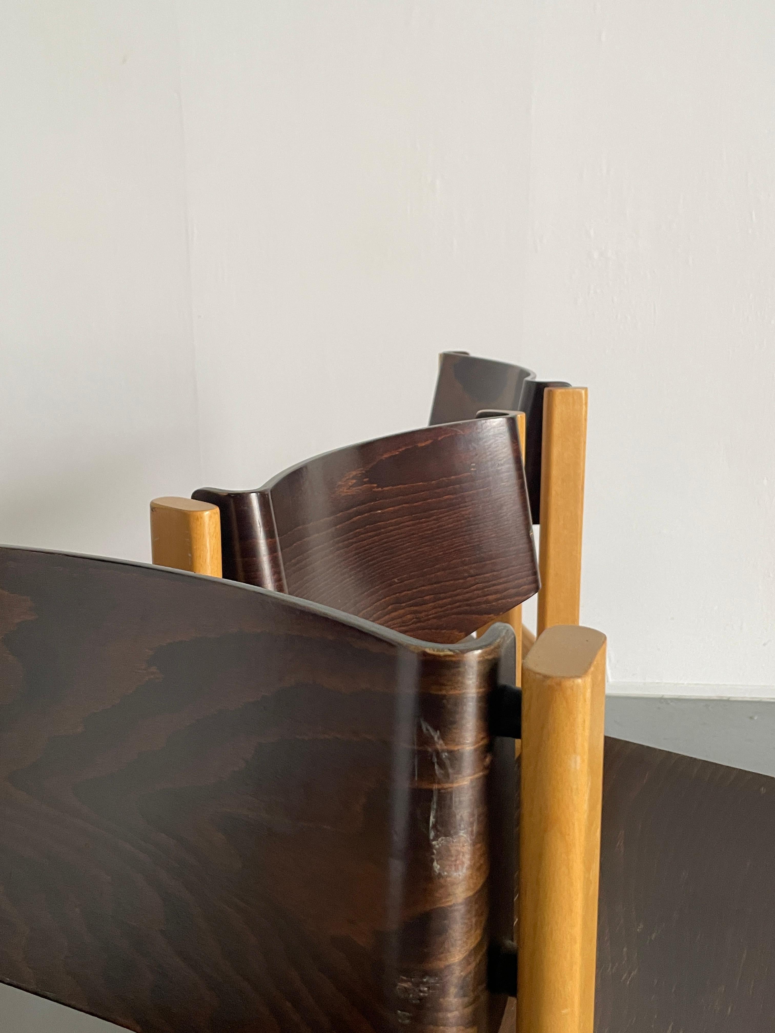 1 des 8 chaises de salle à manger en bois cintré du milieu du siècle dans le style de Roland Rainer, 1970 en vente 12