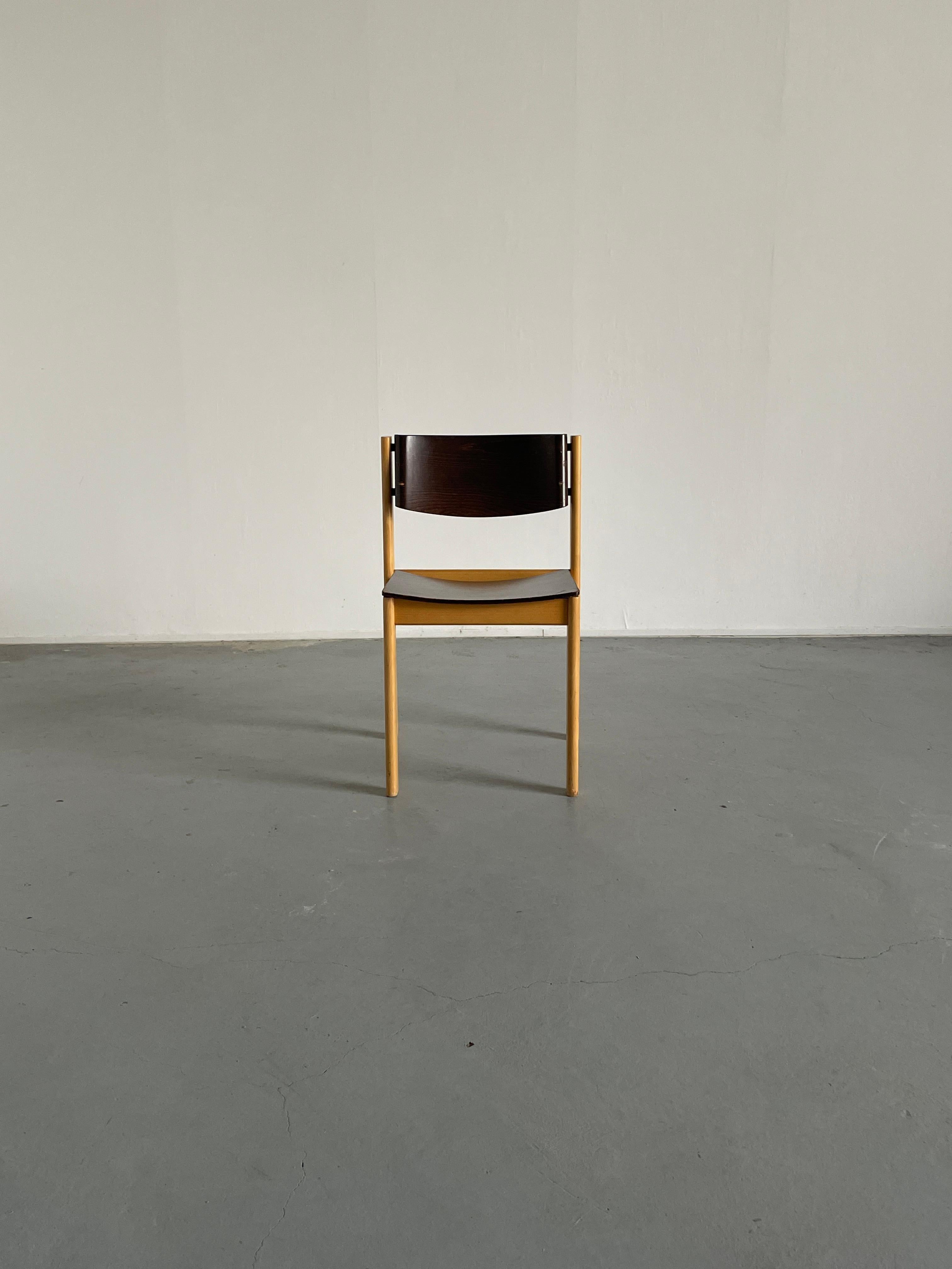 Bois 1 des 8 chaises de salle à manger en bois cintré du milieu du siècle dans le style de Roland Rainer, 1970 en vente