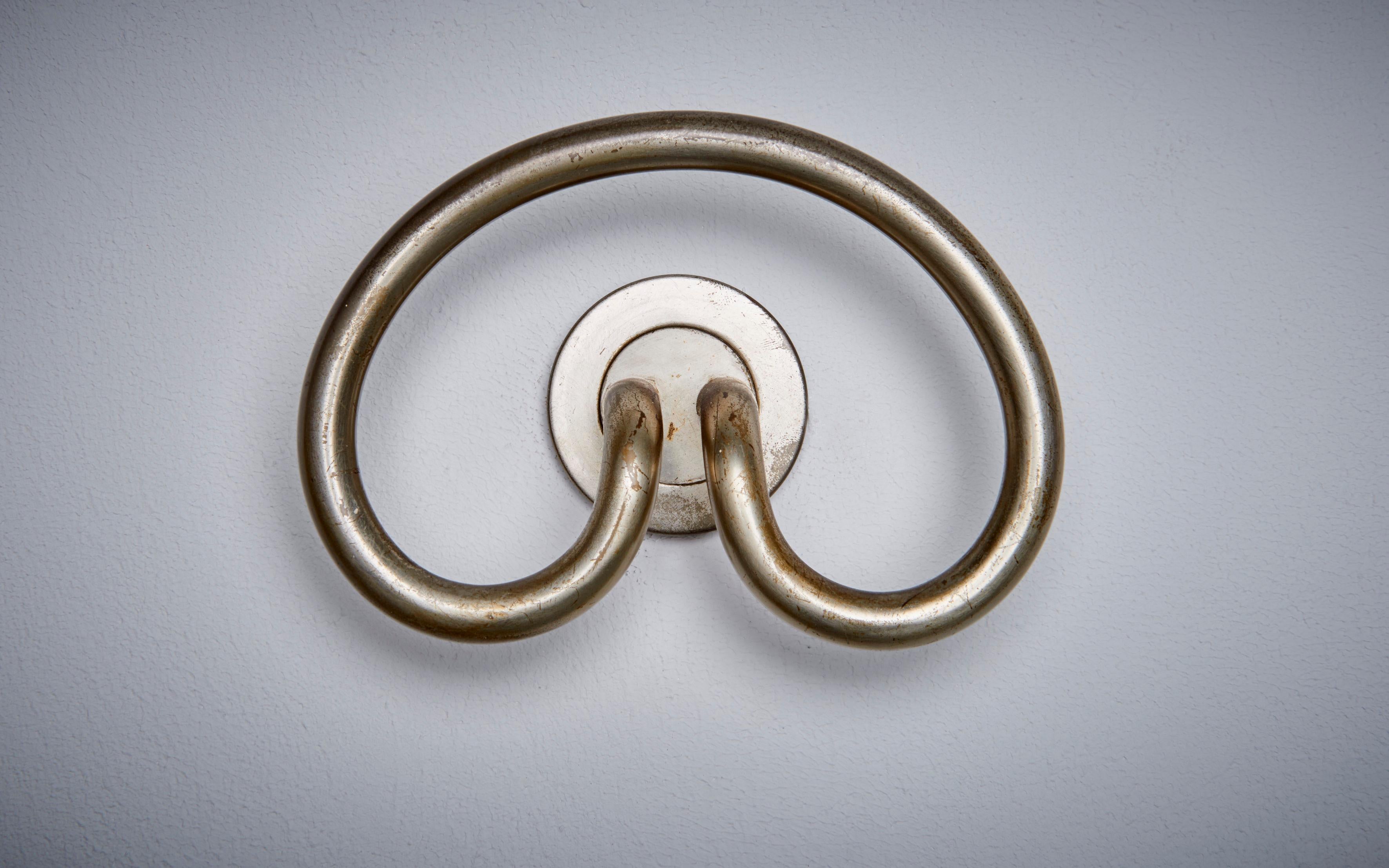 1 of 8 Sergio Mazza 'Samo' hangers or hooks in nickeled brass In Good Condition For Sale In Berlin, DE