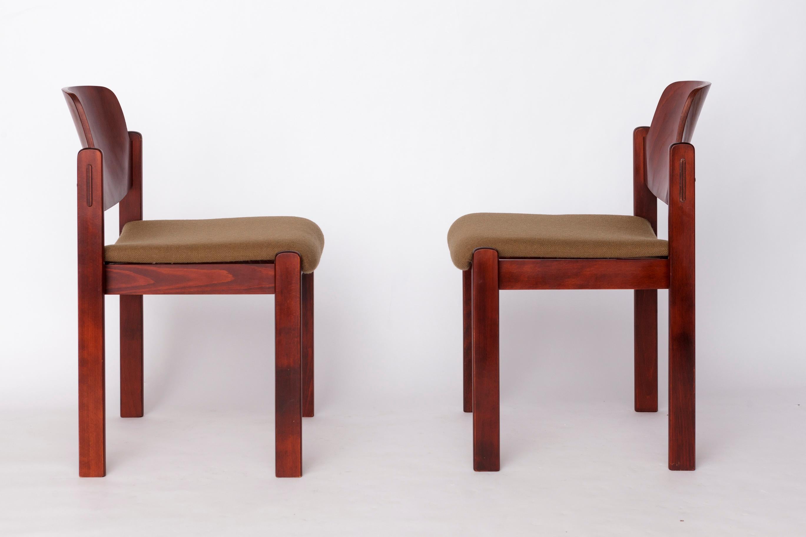 1 von 9 Vintage Lübke Stapelstuhl, 1970er Jahre deutsches Design, dunkles Buchenholz (Stoff) im Angebot