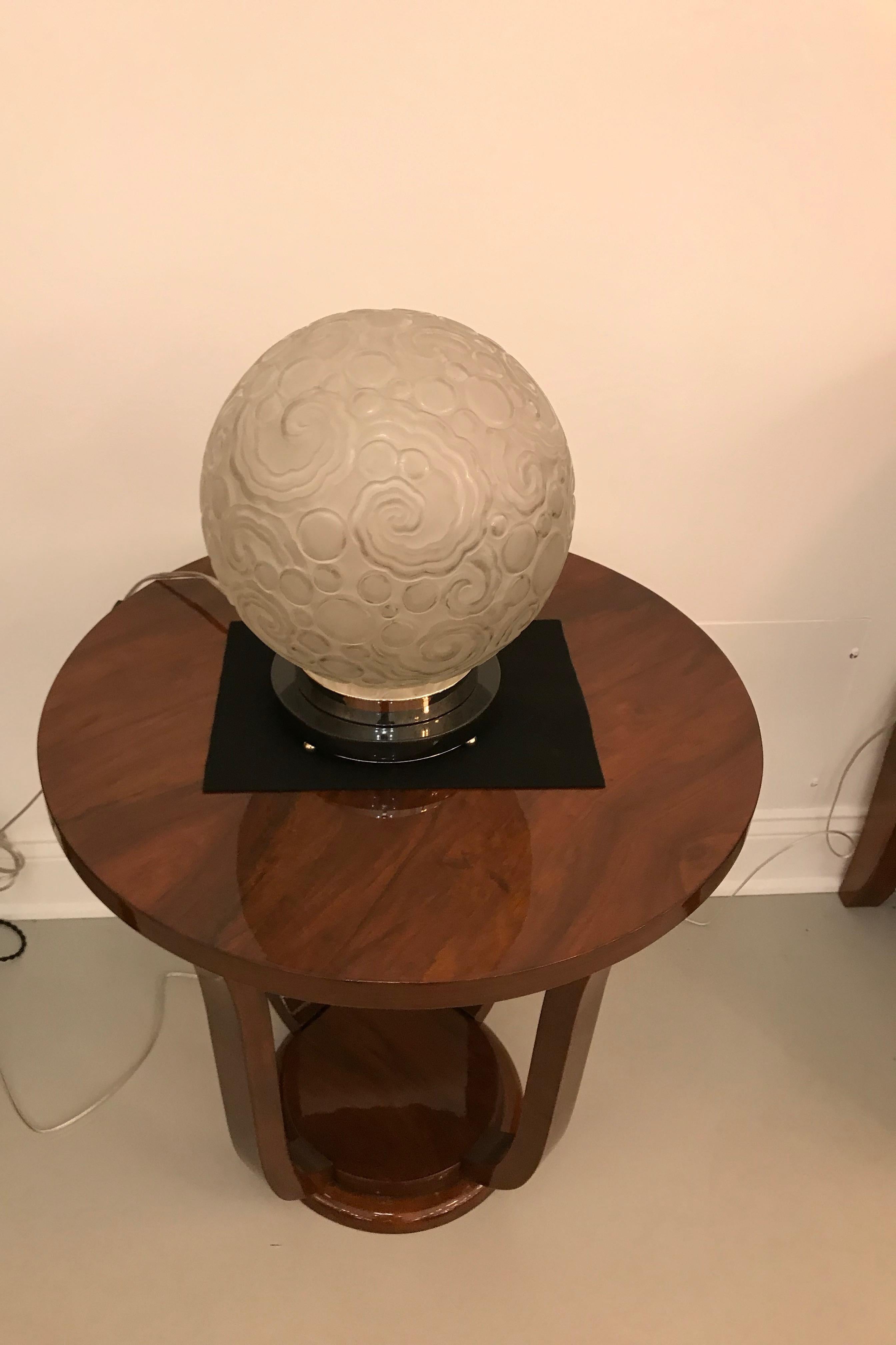 French Art Deco Table Lamp by Sabino with Geometric Motif In Excellent Condition For Sale In North Bergen, NJ