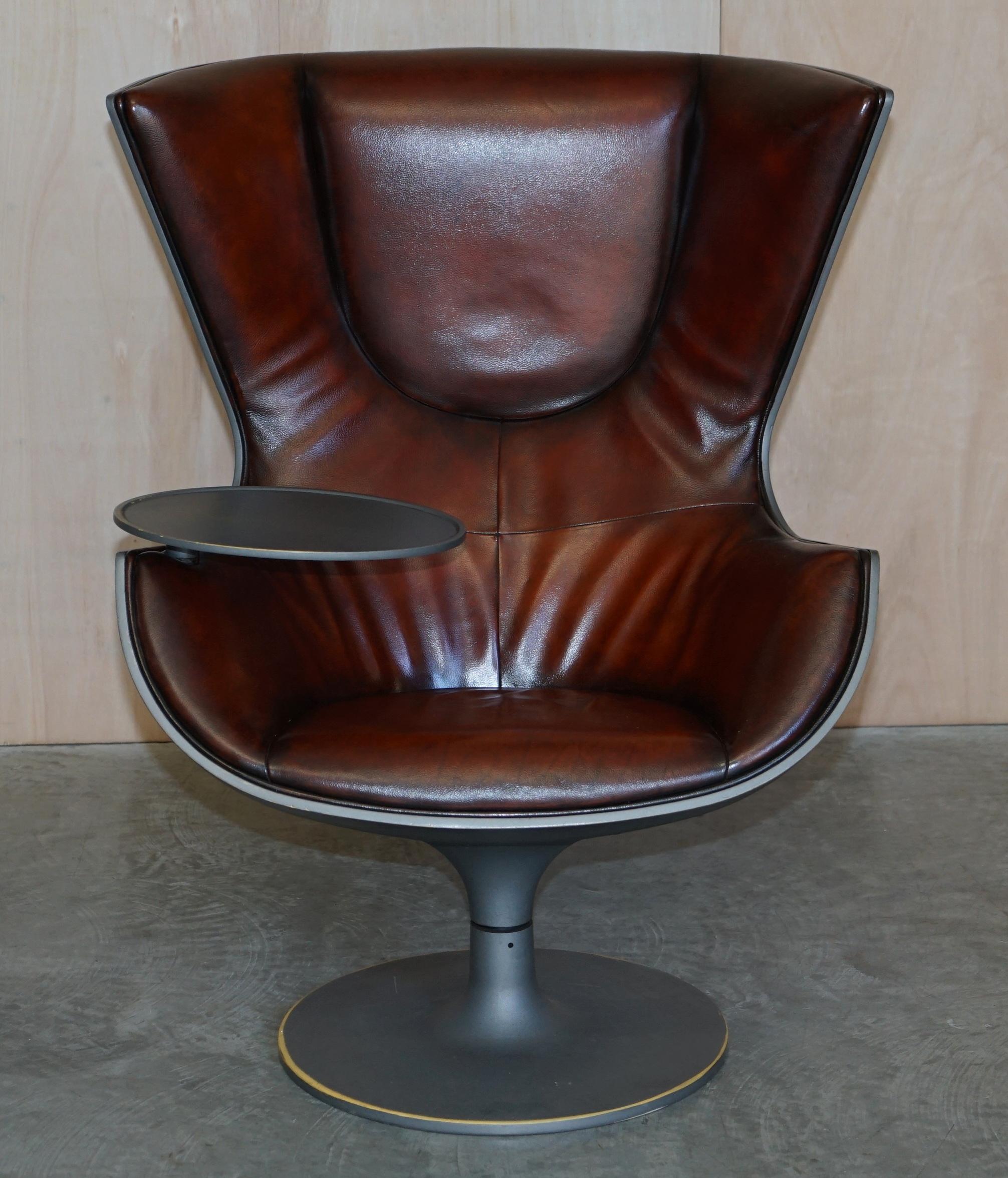 1 of a Kind Pair of Brown Leather Philippe Starck Cassina Eurostar Egg Armchairs For Sale 9