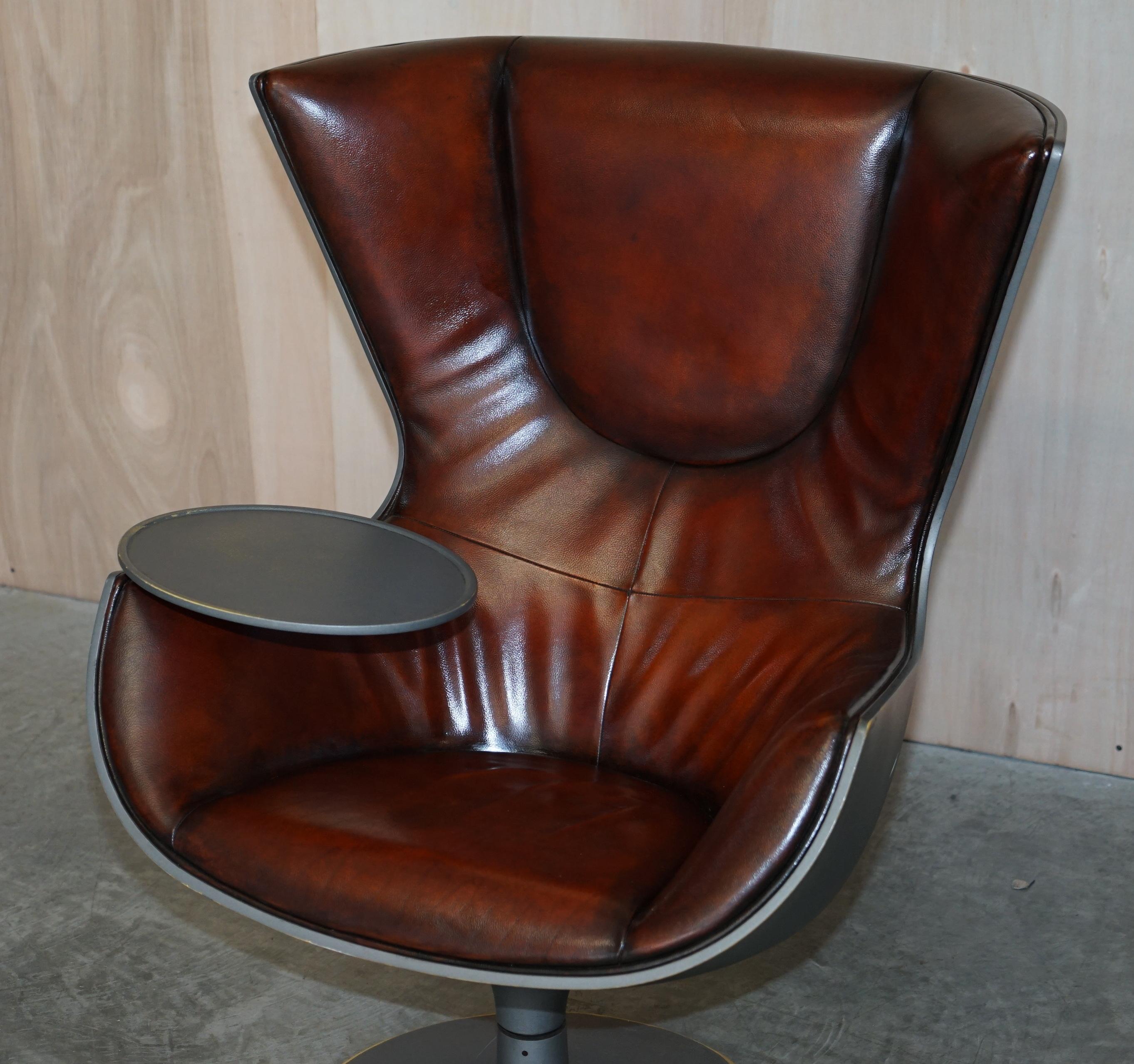 1 of a Kind Pair of Brown Leather Philippe Starck Cassina Eurostar Egg Armchairs For Sale 10
