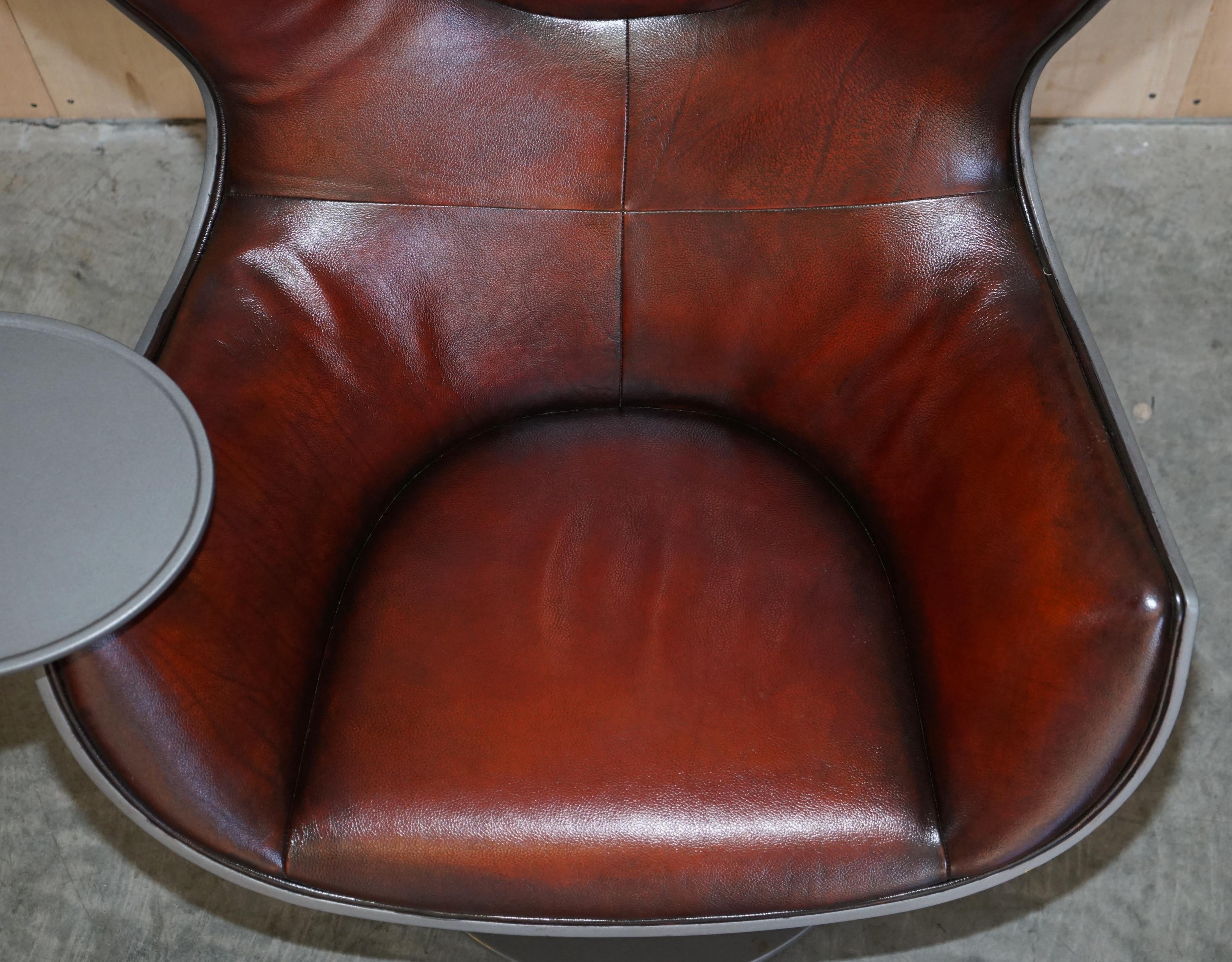 20th Century 1 of a Kind Pair of Brown Leather Philippe Starck Cassina Eurostar Egg Armchairs For Sale