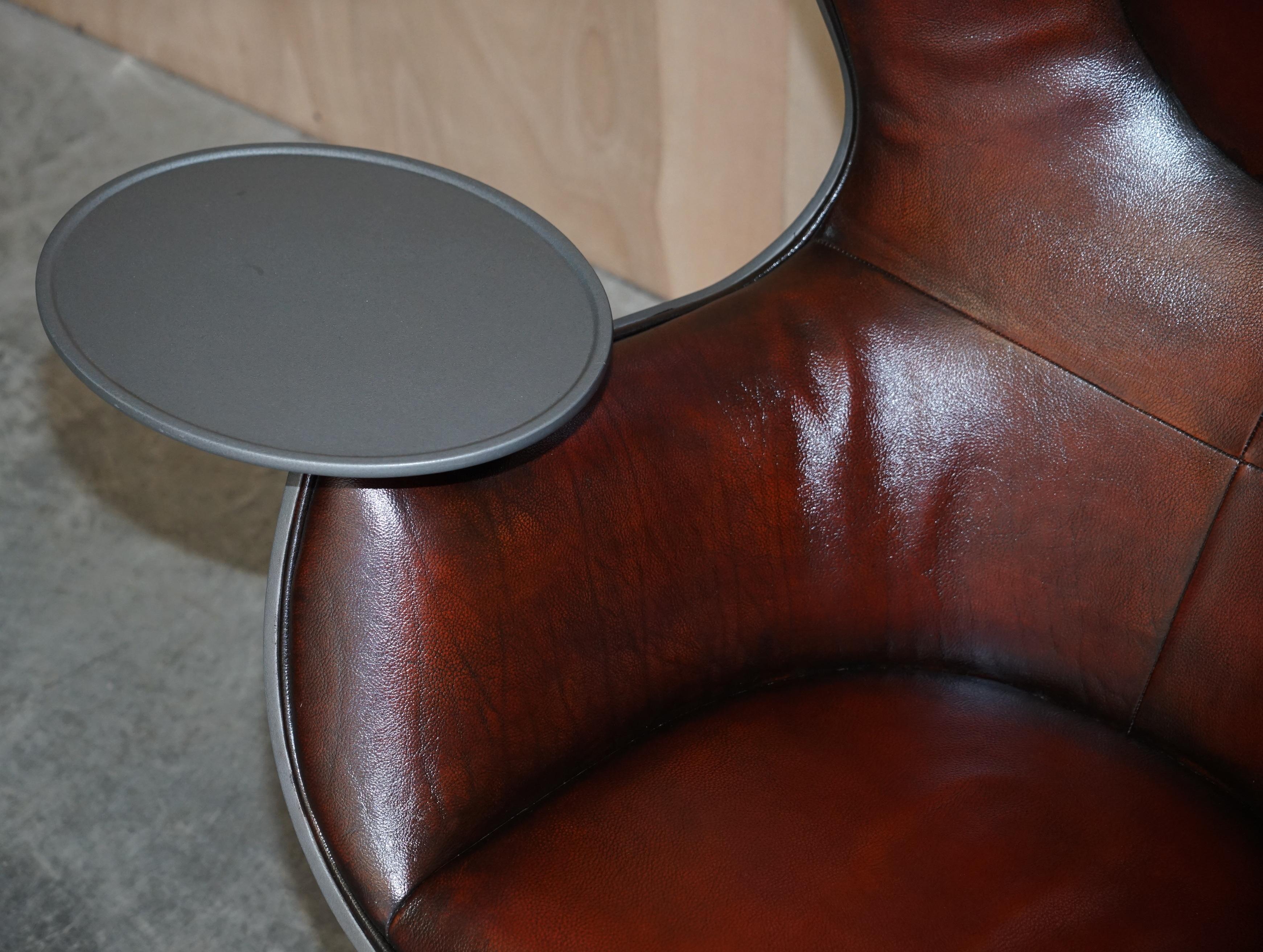 20th Century 1 of a Kind Pair of Brown Leather Philippe Starck Cassina Eurostar Egg Armchairs For Sale
