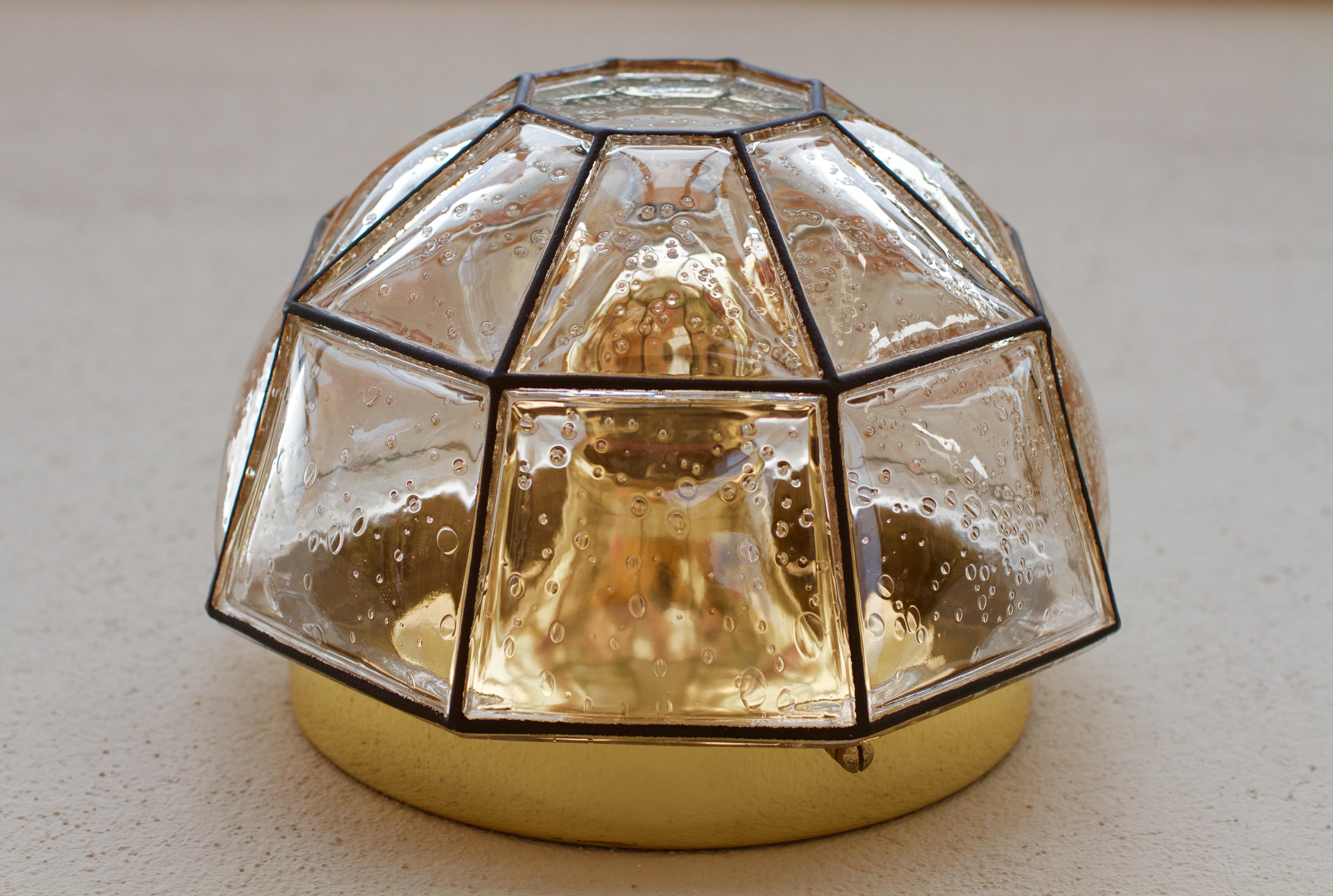 1 di una coppia di lampade ad incasso in ferro e vetro a bolle di Limburg Glashütte 1960s in vendita 4
