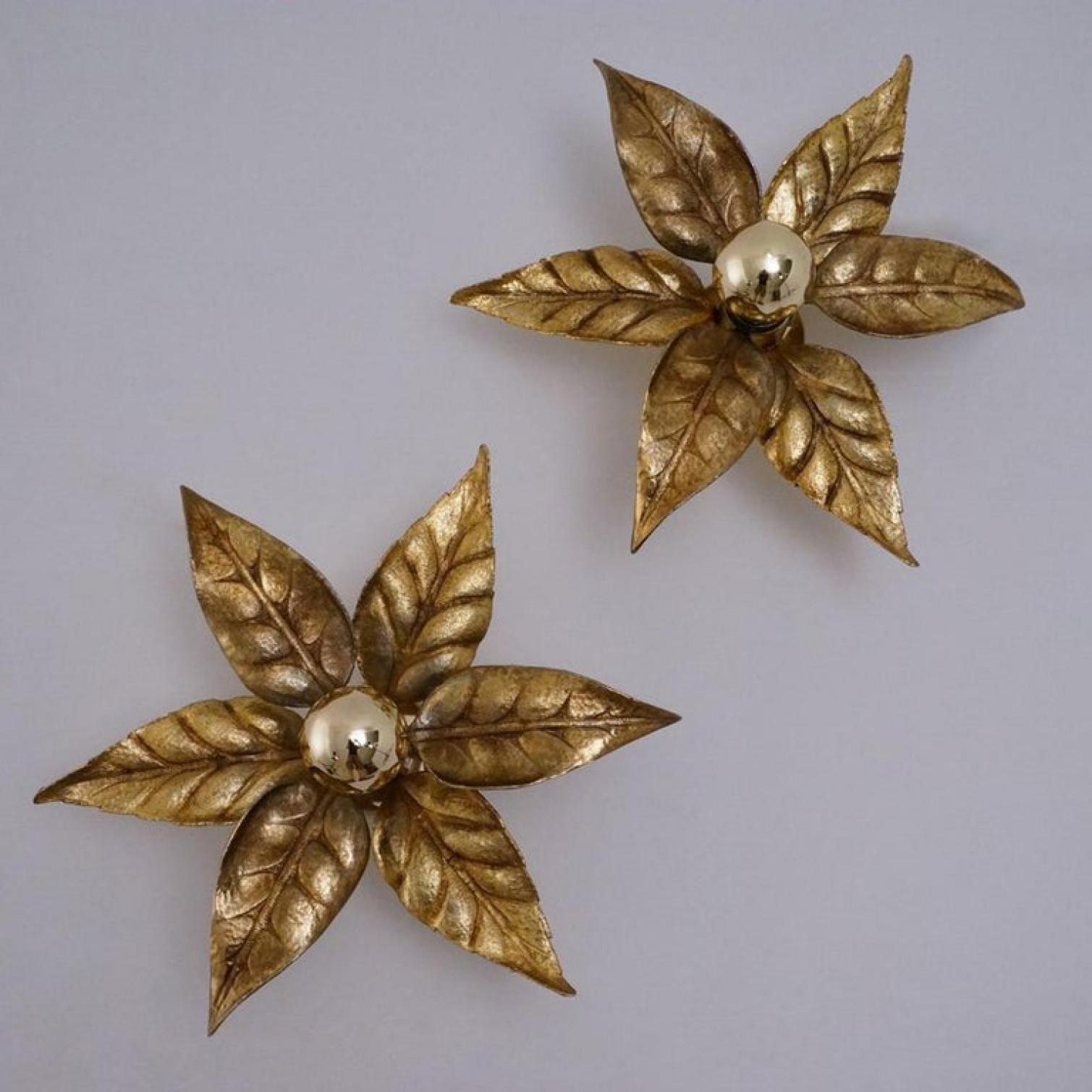 Other 1 of the 10 Massive Brass Flower Wall Lights, Willy Daro Style, 1970s For Sale