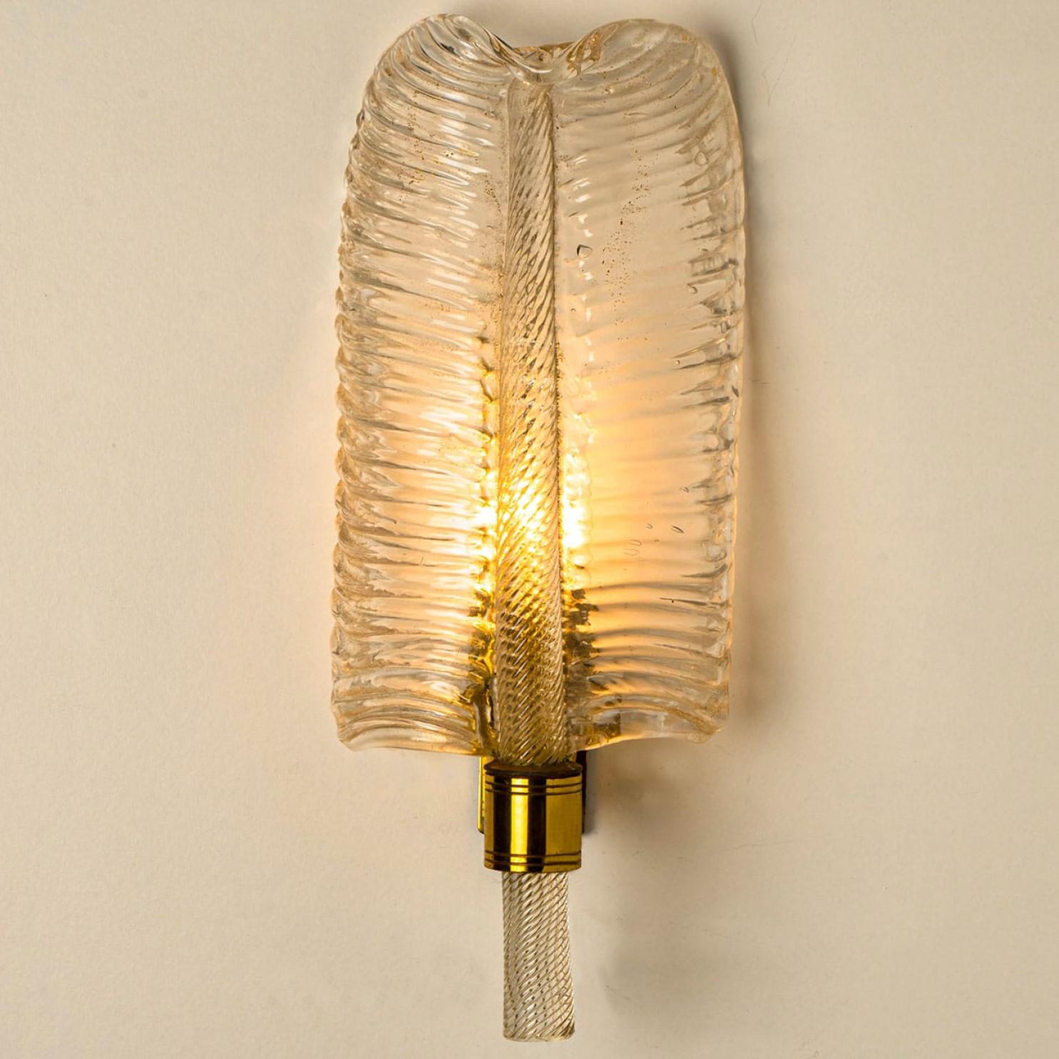 1 of the 10 Wall Sconces Barovier & Toso Glass and Brass Leaves, Italy 1970 For Sale 4