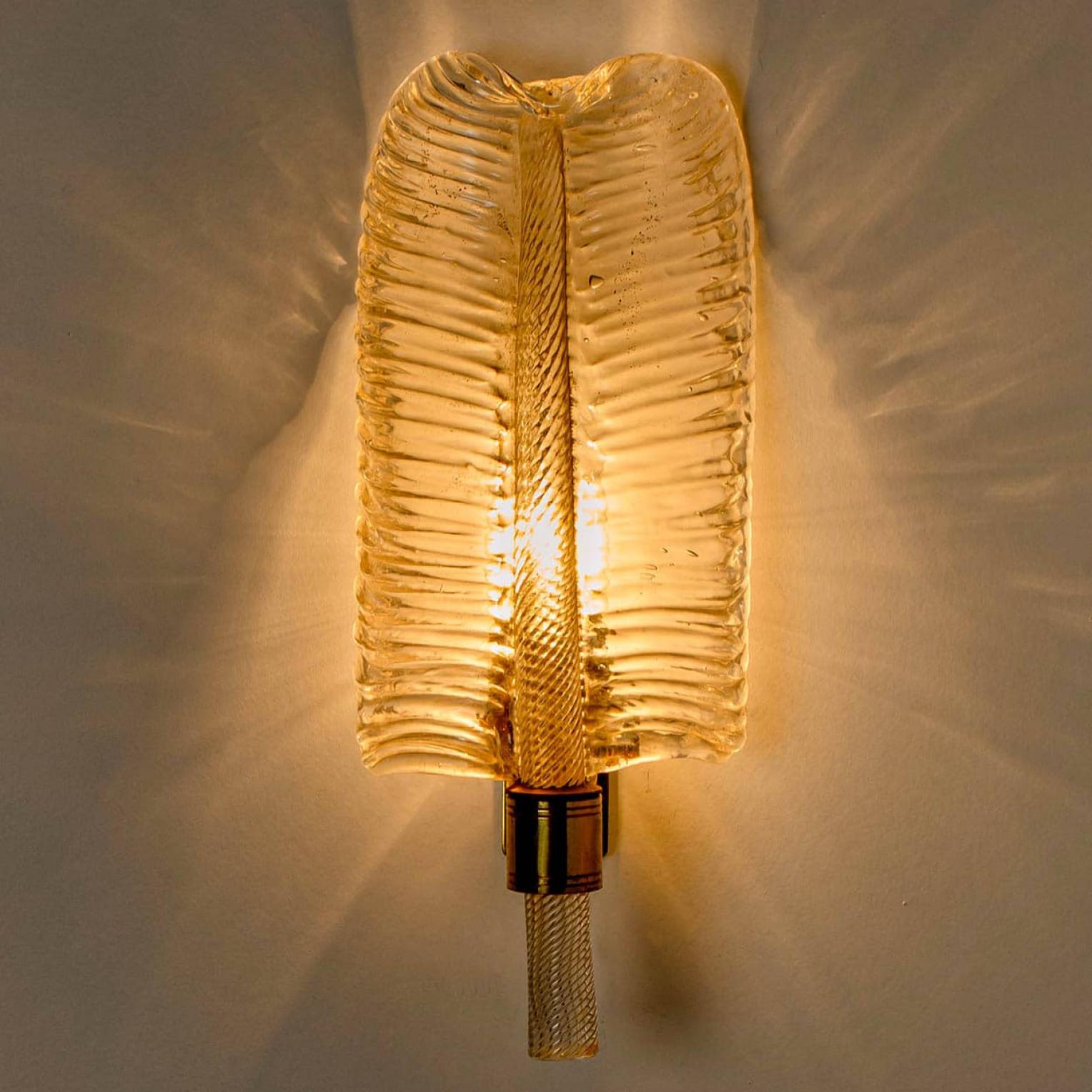 1 of the 10 Wall Sconces Barovier & Toso Glass and Brass Leaves, Italy 1970 For Sale 4
