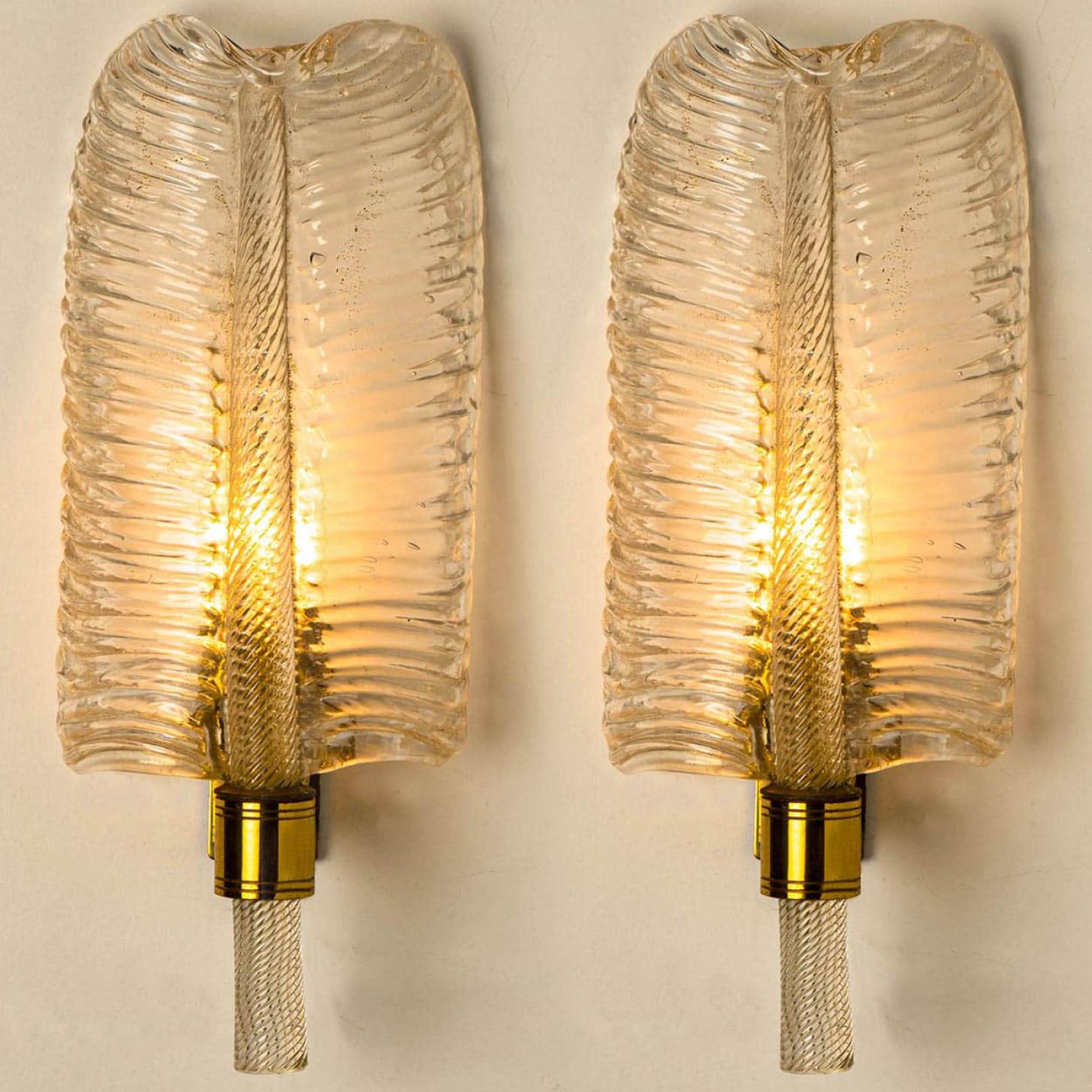 Late 20th Century 1 of the 10 Wall Sconces Barovier & Toso Glass and Brass Leaves, Italy 1970 For Sale