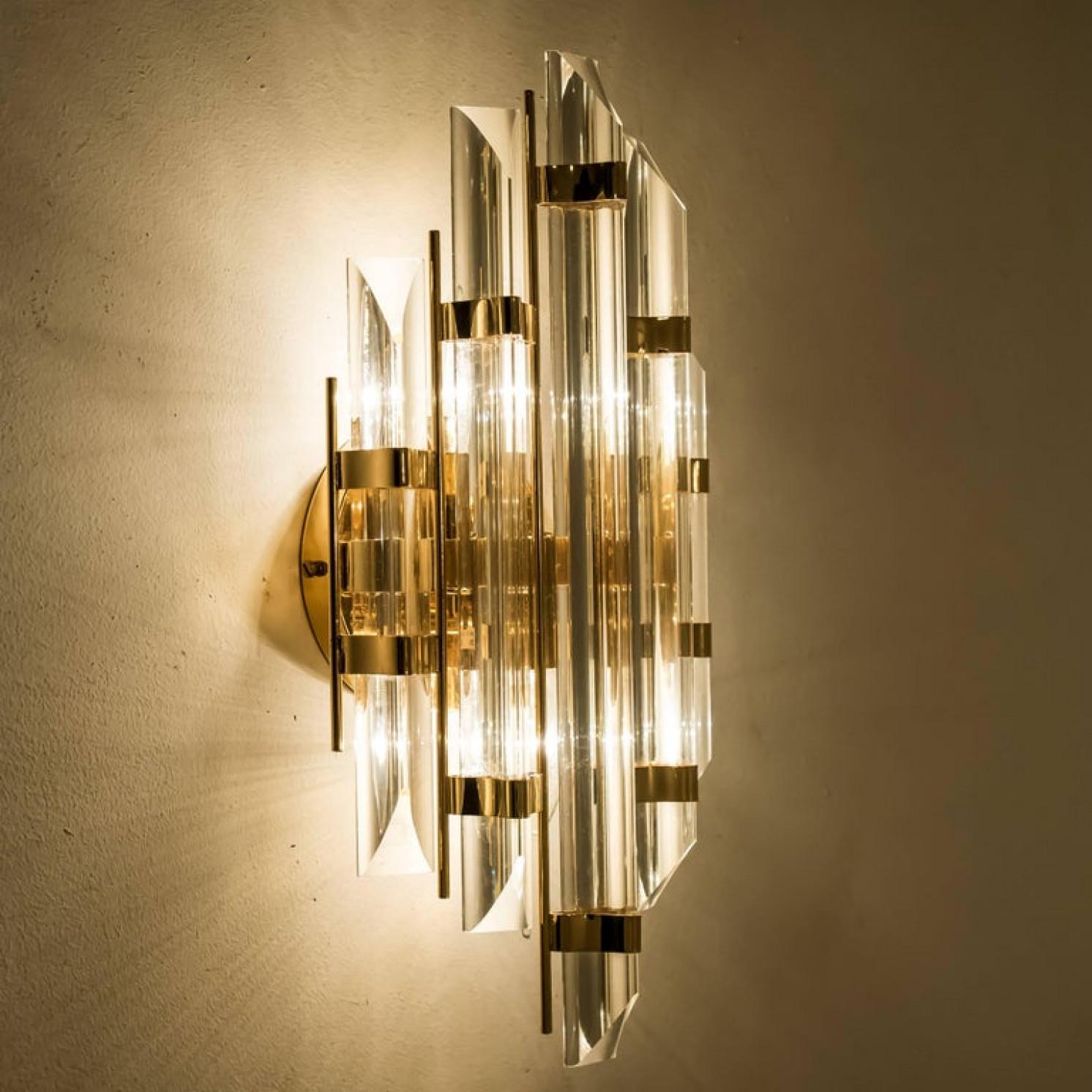 Mid-Century Modern 1 of the 11 Venini Style Murano Glass and Gold-Plated Sconces, Italy For Sale