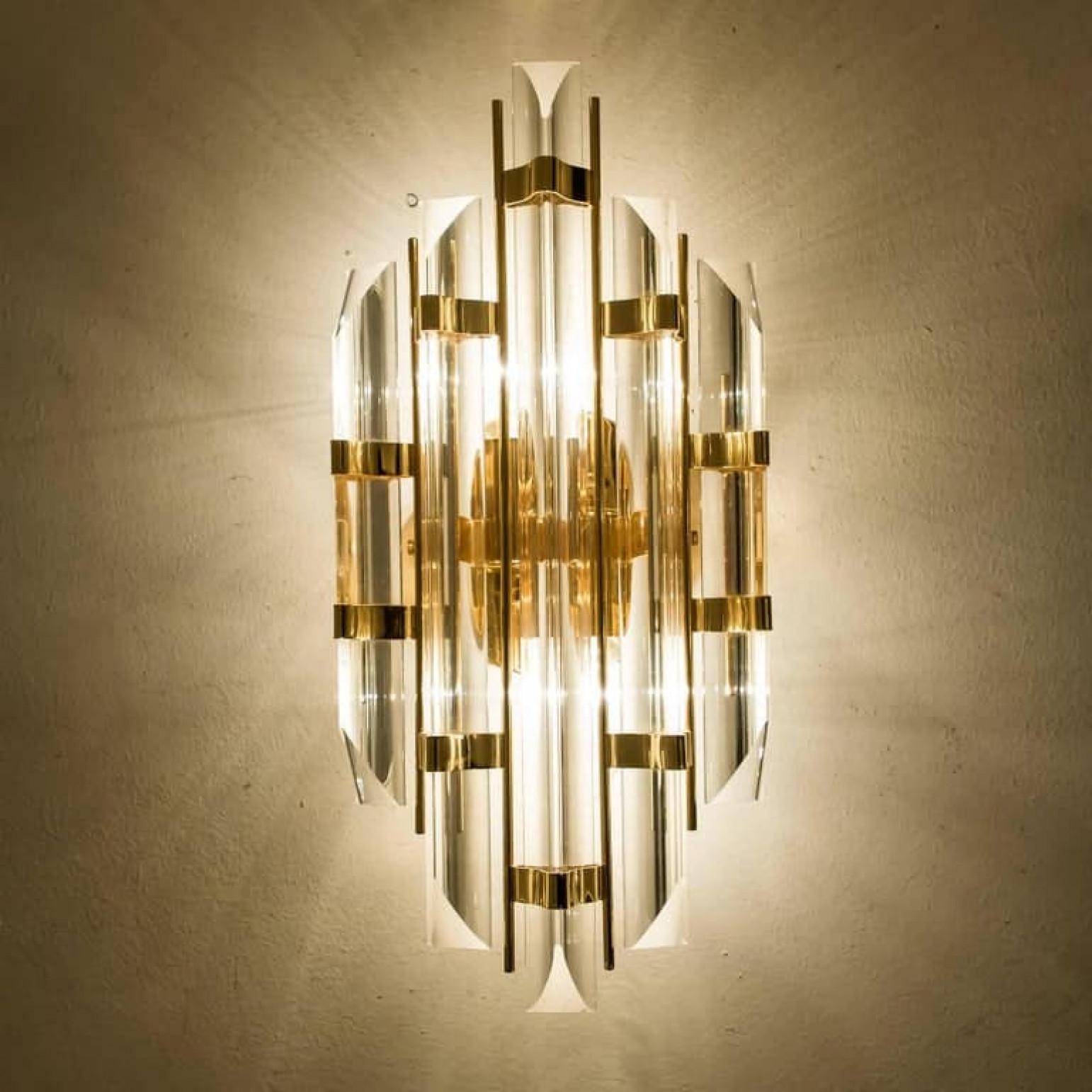 Gilt 1 of the 11 Venini Style Murano Glass and Gold-Plated Sconces, Italy For Sale