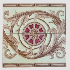 1 des 12 ensembles de carreaux en relief émaillés Art déco de Frères et Hemiksen, vers 1920