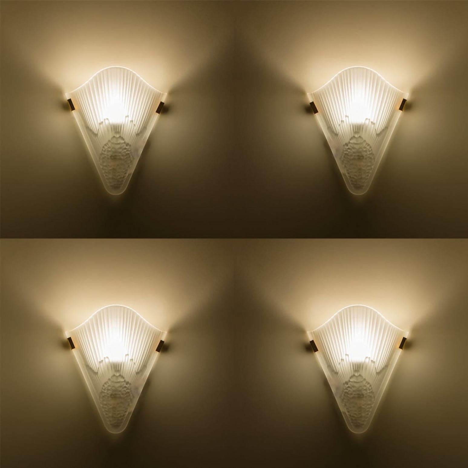 1 delle 14 applique in vetro smerigliato in stile Art Déco, 1960 in vendita 8
