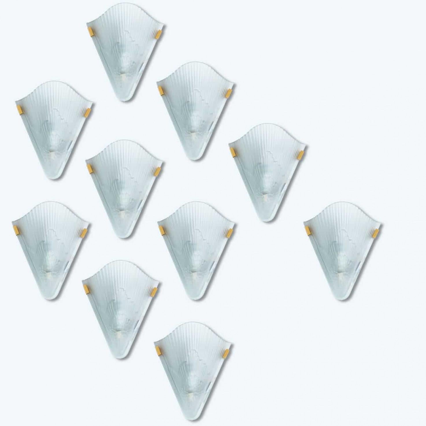 Ottone 1 delle 14 applique in vetro smerigliato in stile Art Déco, 1960 in vendita