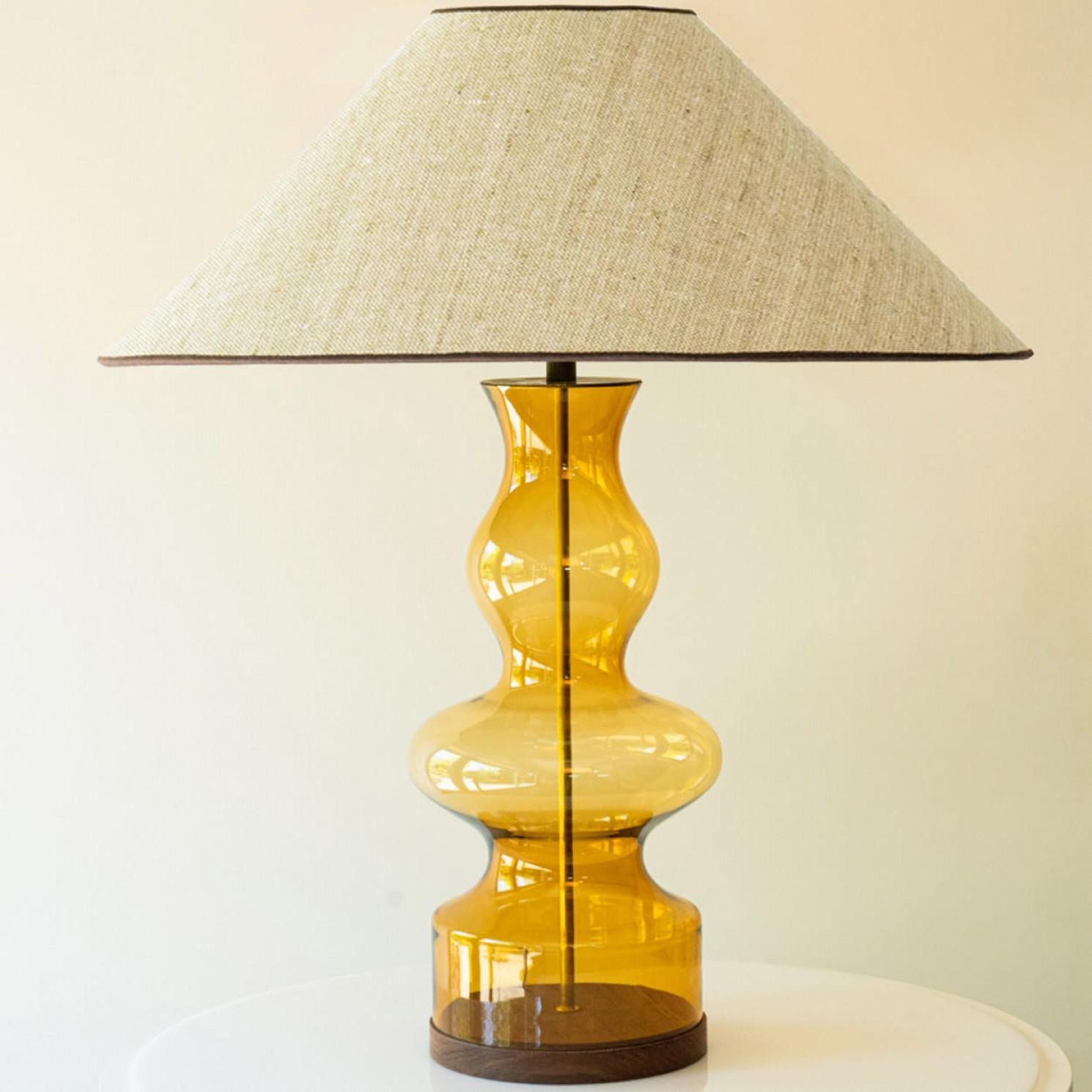Céramique 1 of the 2 Amber Bubble Glass Table Lamps, Custom Beige Lampshade by R. Houben en vente