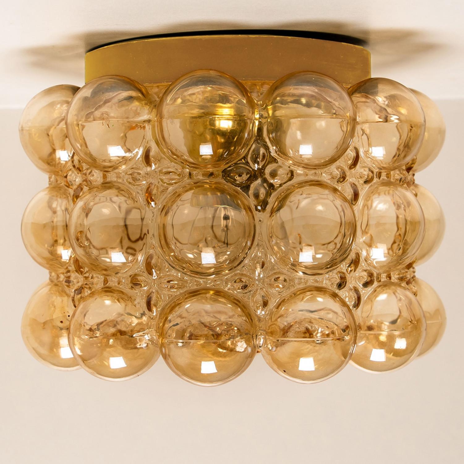 1 of the 2 Amber Glass Flush Mounts Wall Sconce Helena Tynell, Germany 1960 en Bueno estado para la venta en Rijssen, NL