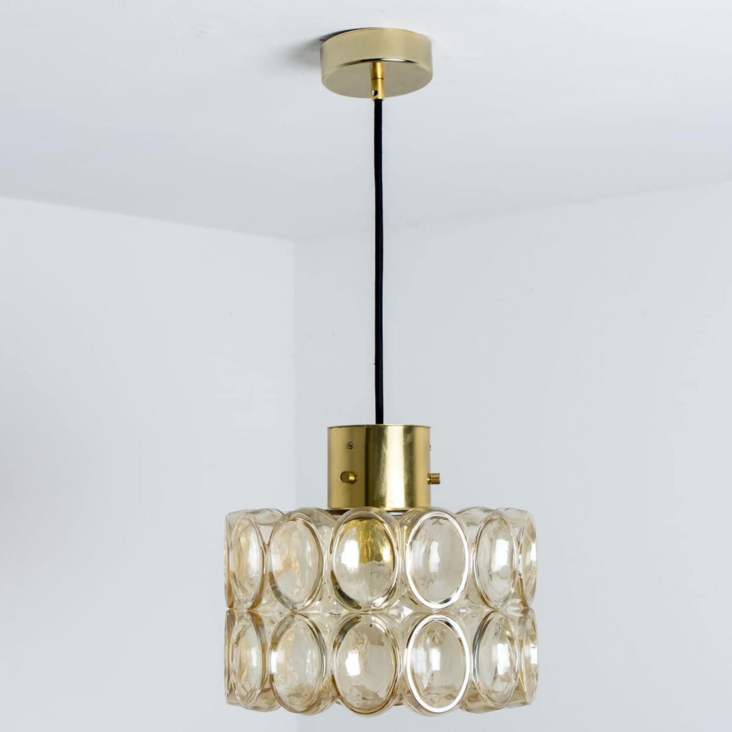 1 de los 2 Pedantes de cristal ámbar de Helena Tynell para Glashütte Limburg, 1970 en venta 5