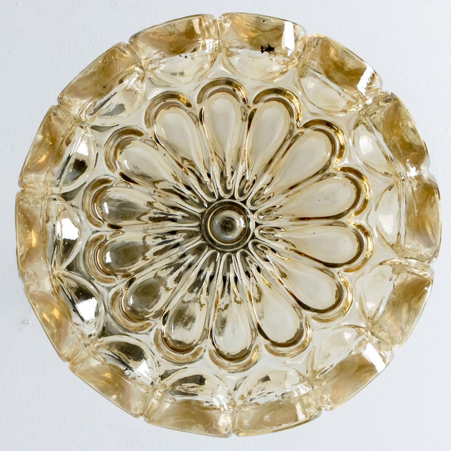 1 of the 2 Amber Glass Pedants by Helena Tynell for Glashütte Limburg, 1970 For Sale 8
