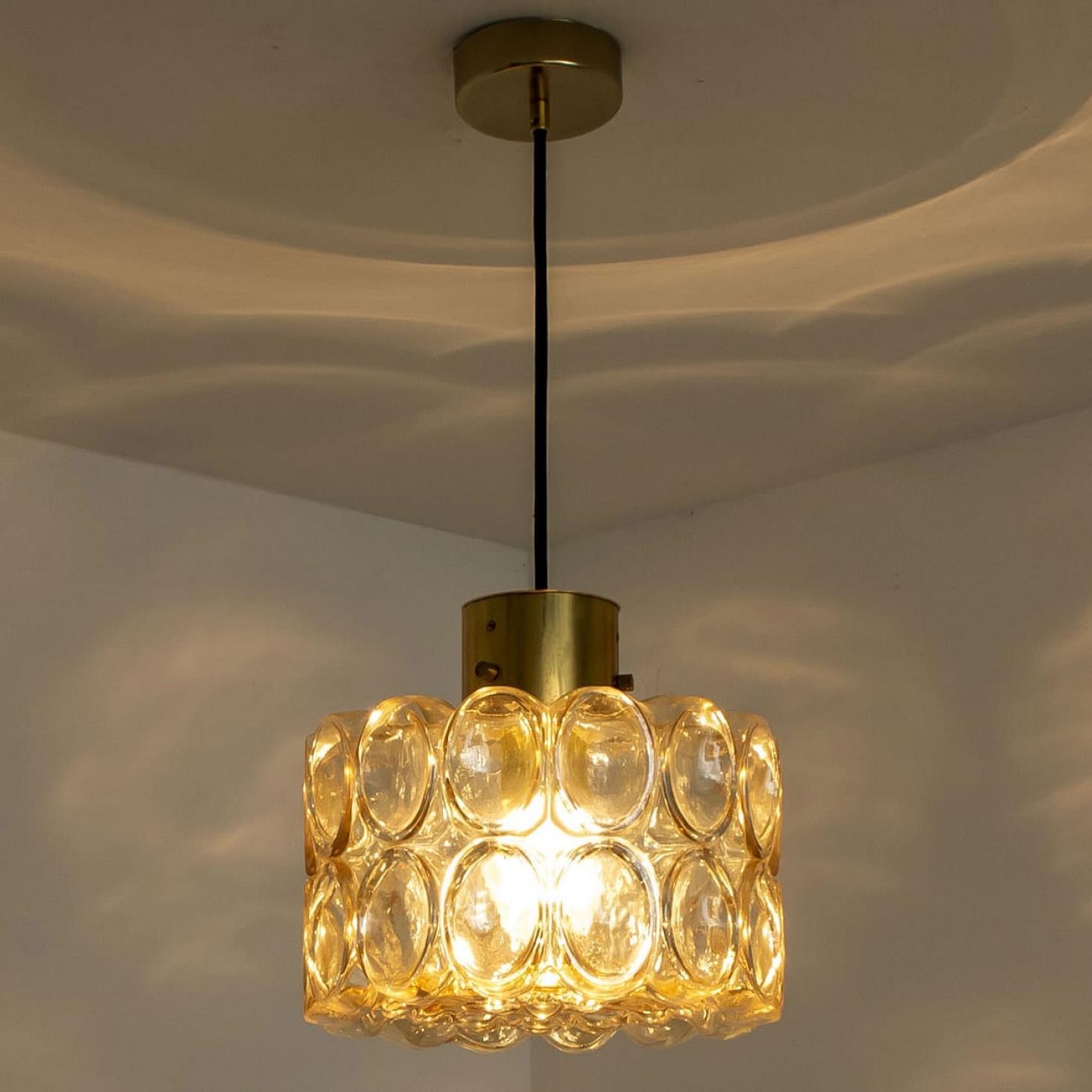 1 de los 2 Pedantes de cristal ámbar de Helena Tynell para Glashütte Limburg, 1970 en venta 11