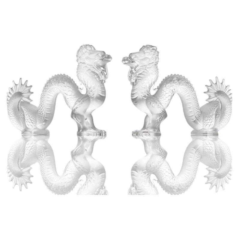 1 de las 2 esculturas de dragón de cristal de Baccarat, Francia