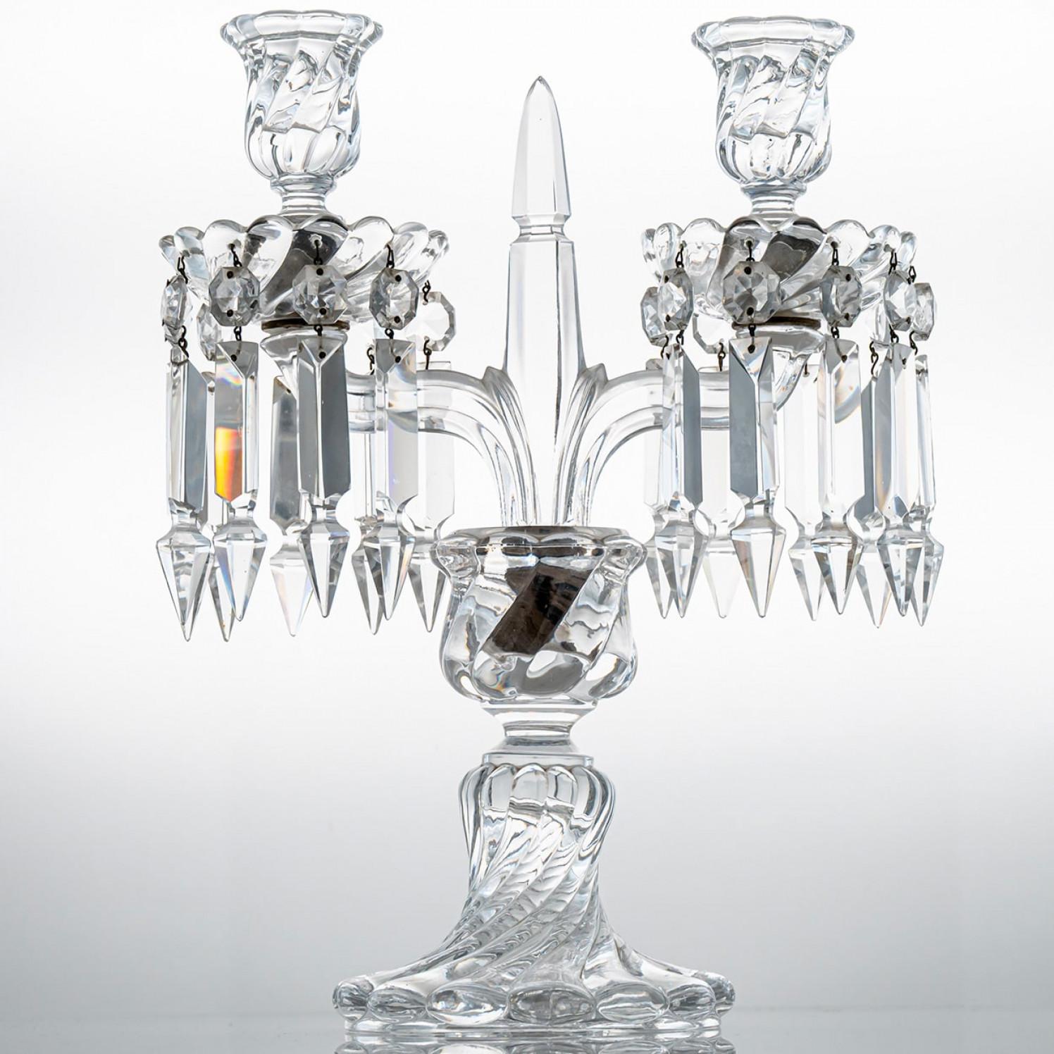 1 dei 2 bellissimi candelabri in cristallo trasparente Baccarat per 2 candele, Francia in vendita 2