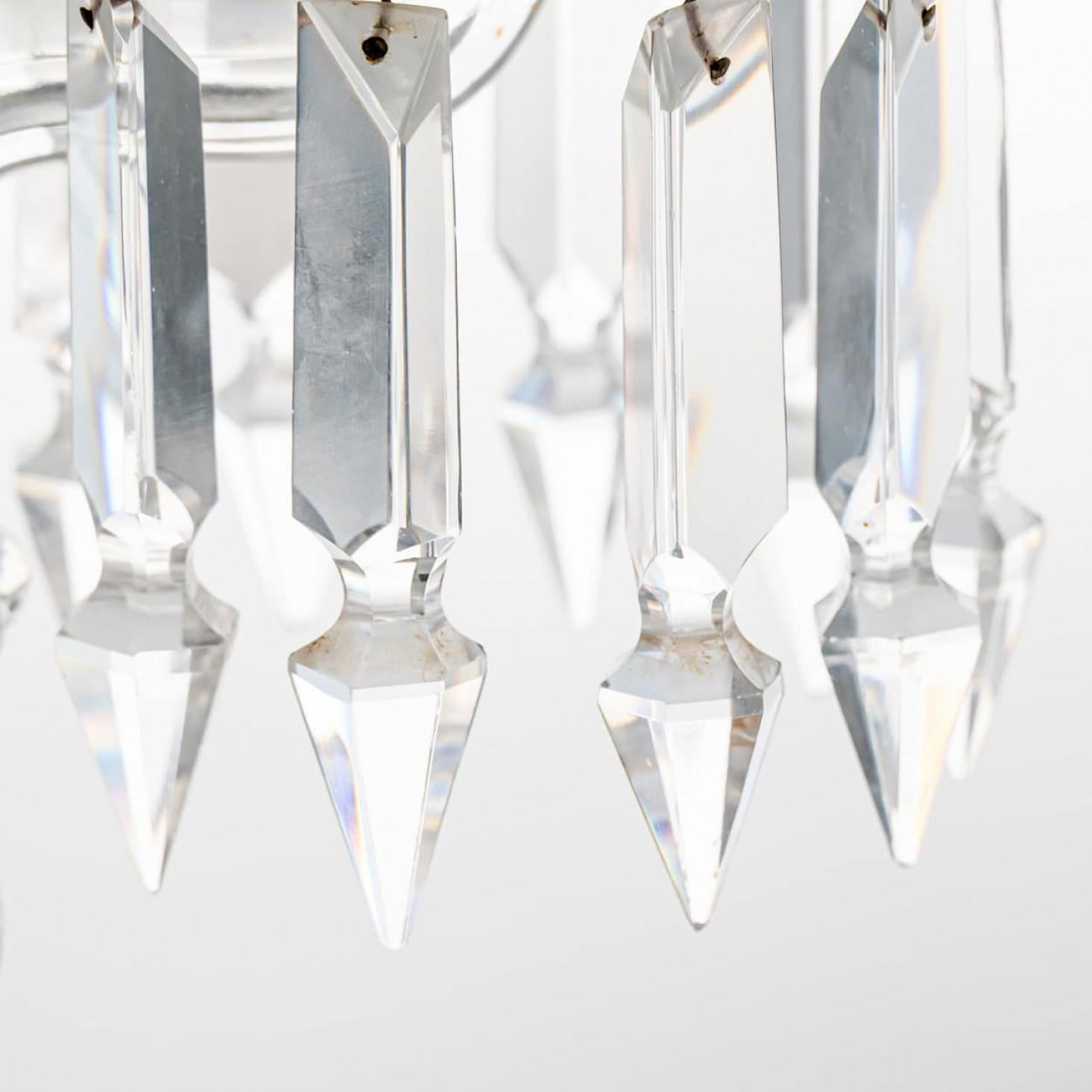 Fatto a mano 1 dei 2 bellissimi candelabri in cristallo trasparente Baccarat per 2 candele, Francia in vendita