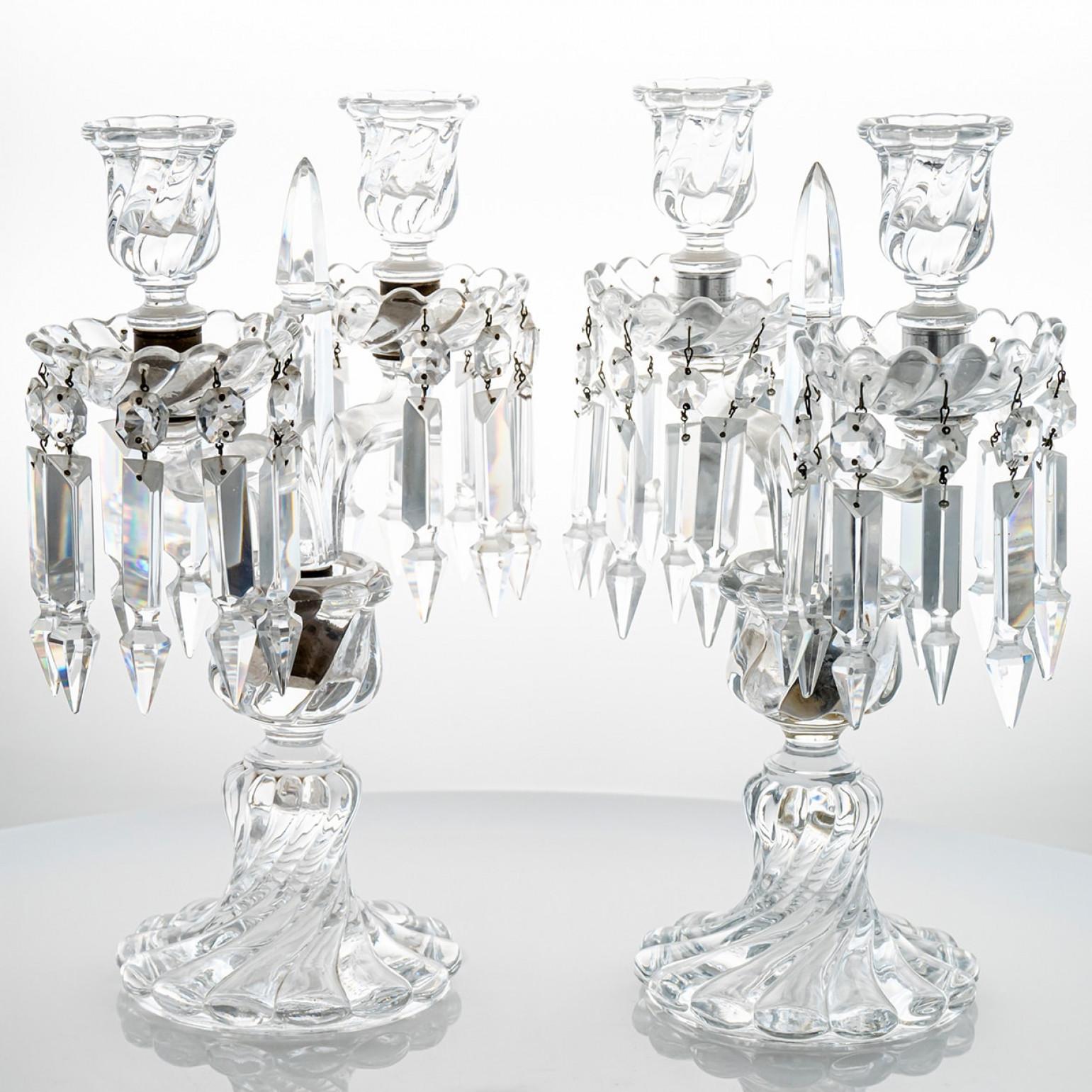 1 dei 2 bellissimi candelabri in cristallo trasparente Baccarat per 2 candele, Francia in vendita 1