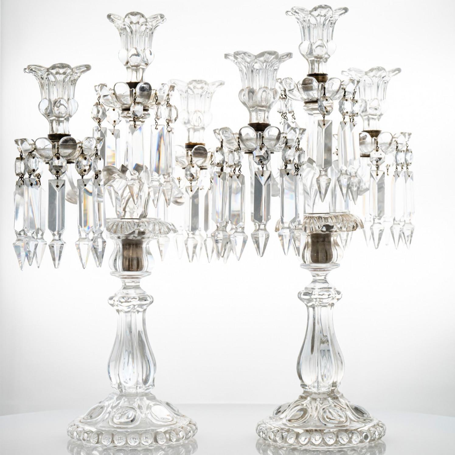 Francese 1 dei 2 bellissimi candelabri in cristallo trasparente Baccarat per 3 candele, Francia in vendita