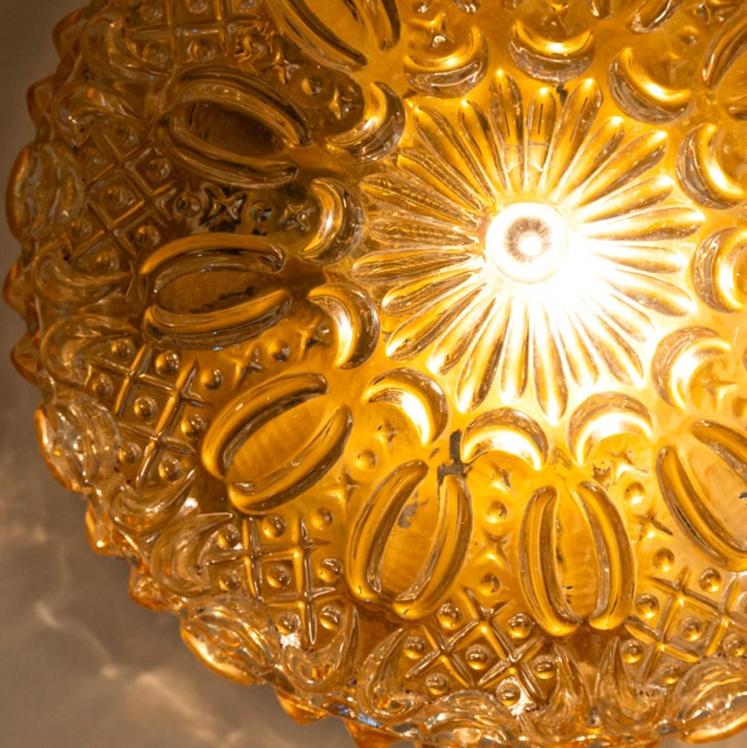 Mid-Century Modern 1 des 2 belles Montures en verre / Lights murales dans le style de Tynell en vente