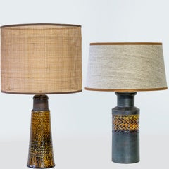 1 delle 2 lampade in ceramica Bitossi, paralume in rattan e seta di R. Houben