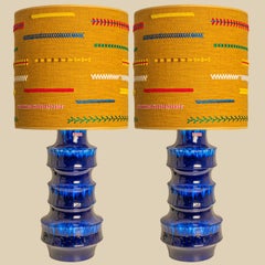 1 delle 2 lampade in ceramica "Blue Scheurig" con paralume personalizzato di René Houben