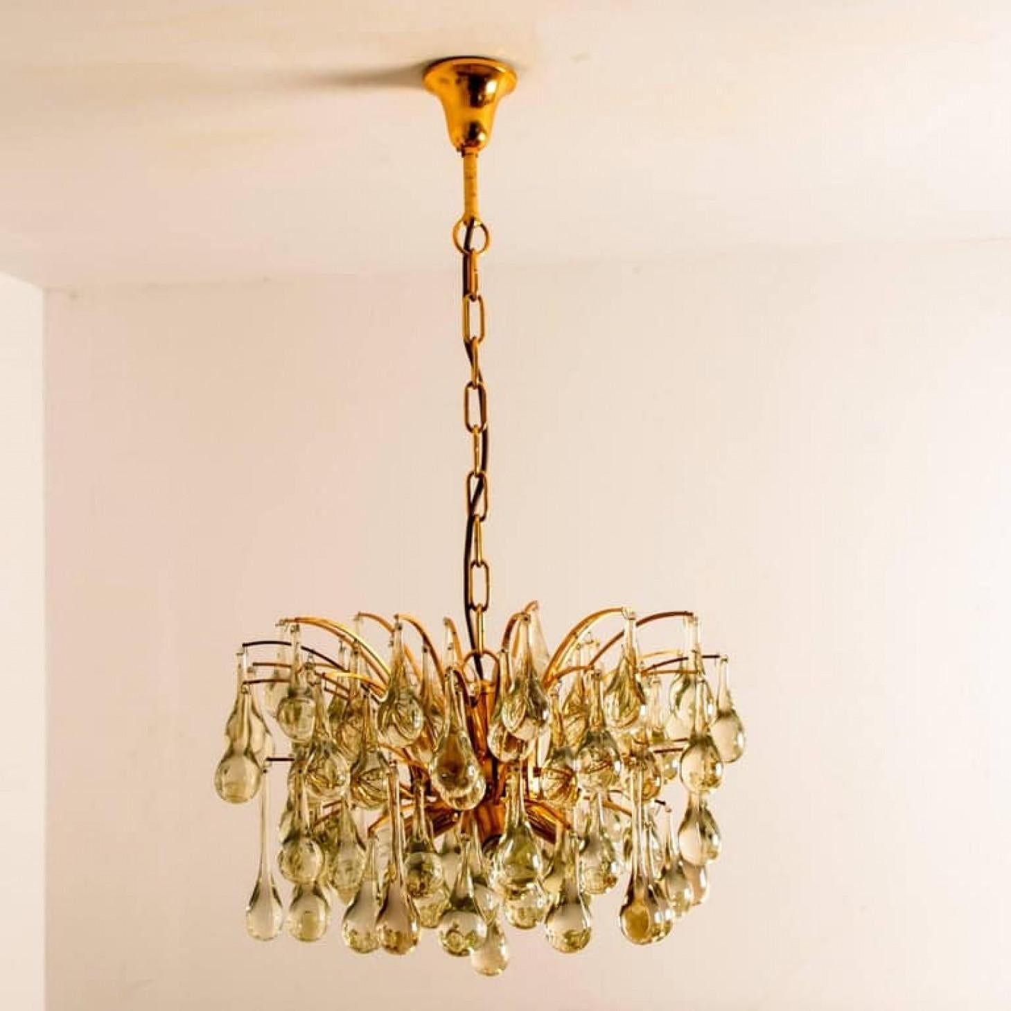 1 dei 2 lampadari in ottone e cristallo, Ernst Palme, Germania, anni '70 in vendita 10