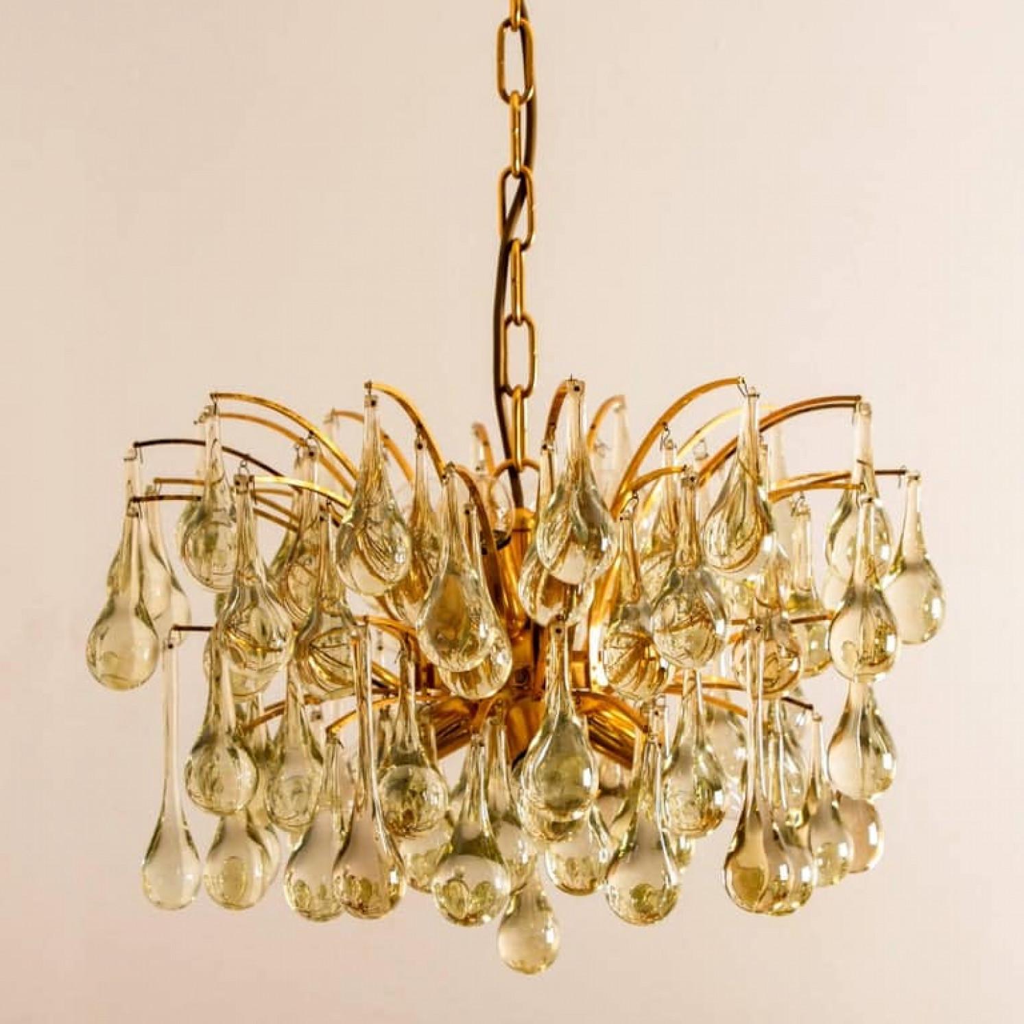 1 dei 2 lampadari in ottone e cristallo, Ernst Palme, Germania, anni '70 in vendita 11