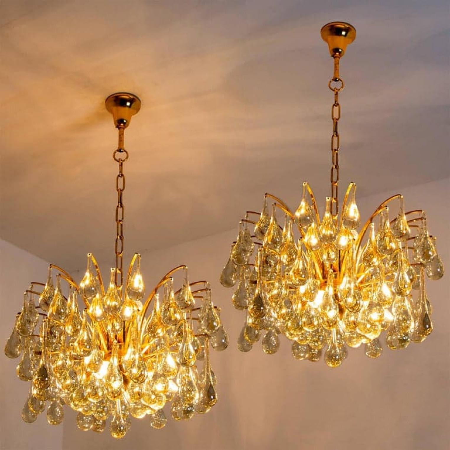 Altro 1 dei 2 lampadari in ottone e cristallo, Ernst Palme, Germania, anni '70 in vendita