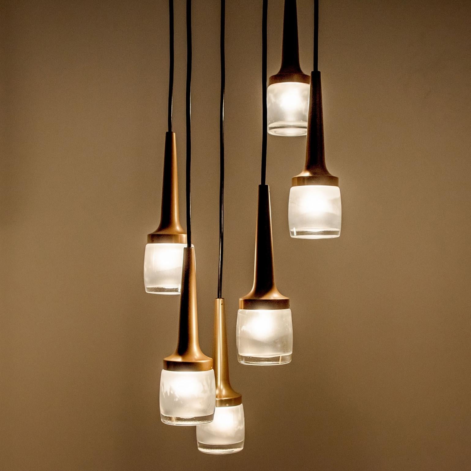 1 dei 2 apparecchi a cascata in vetro d'ottone di Staff, 1969 in vendita 2