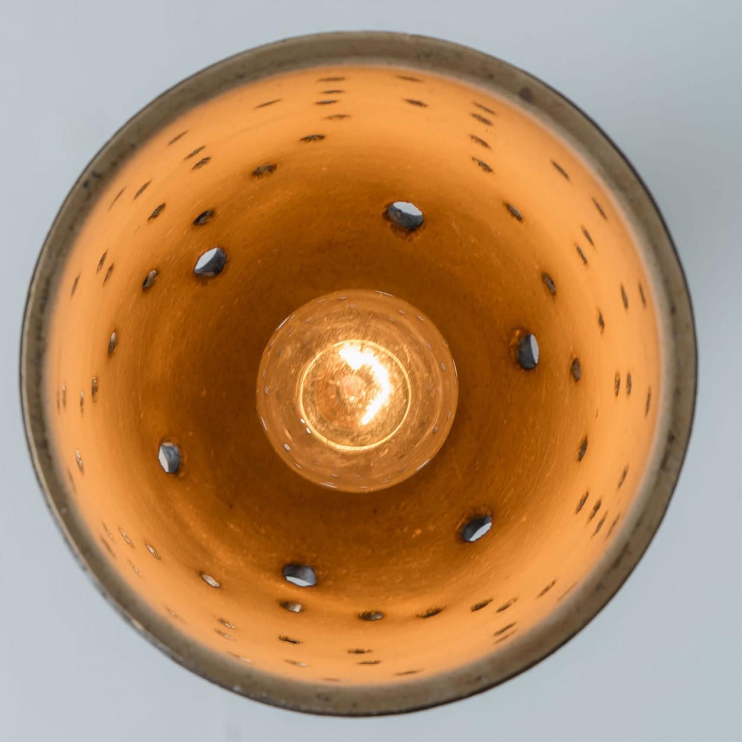 1 of the 2 Burgundy Beige Ceramic Pendants, Denmark, 1960s Otro en venta