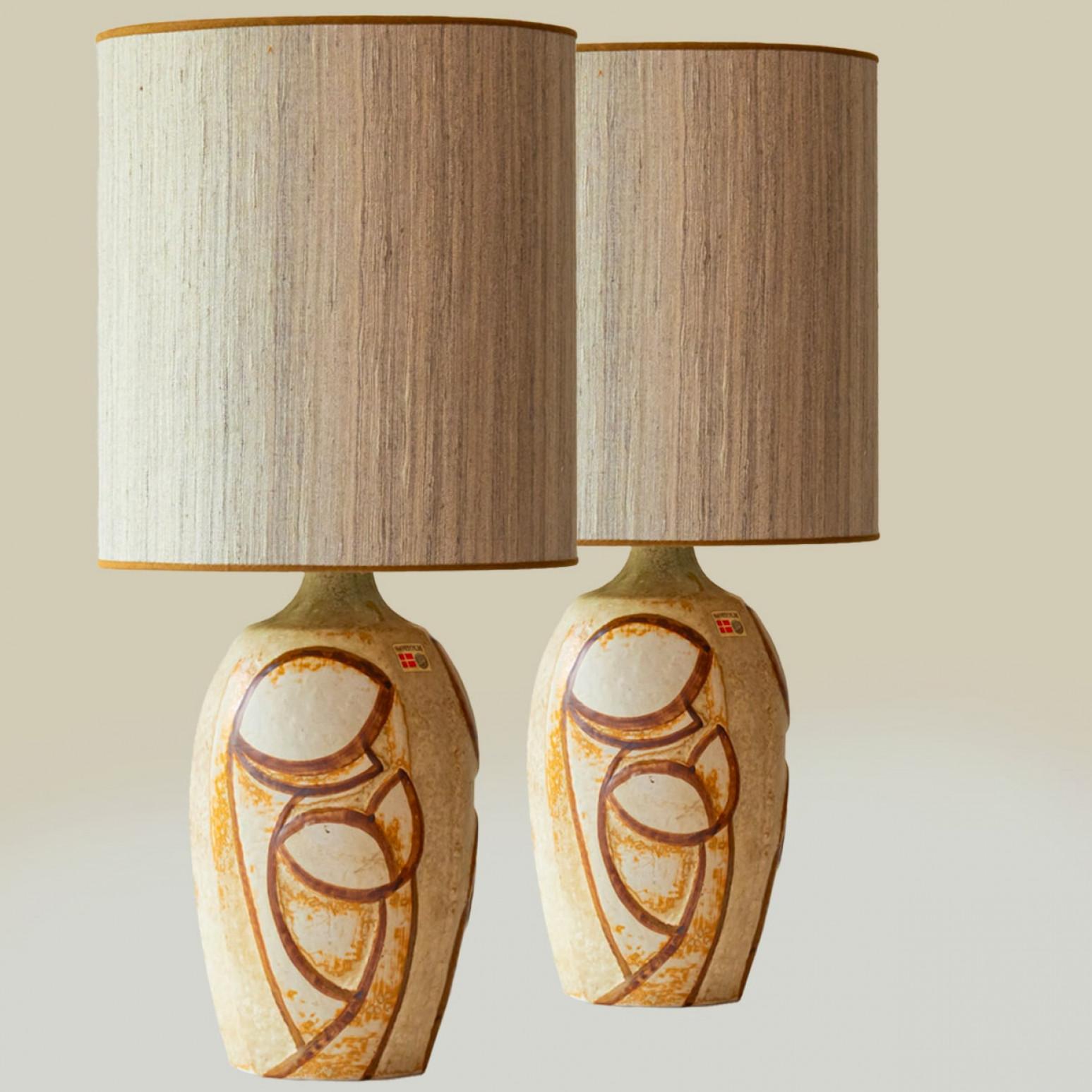 1 de las 2 Lámparas de mesa de cerámica de Noomi Backhausen para Soholm, Dinamarca 1960 Danés en venta