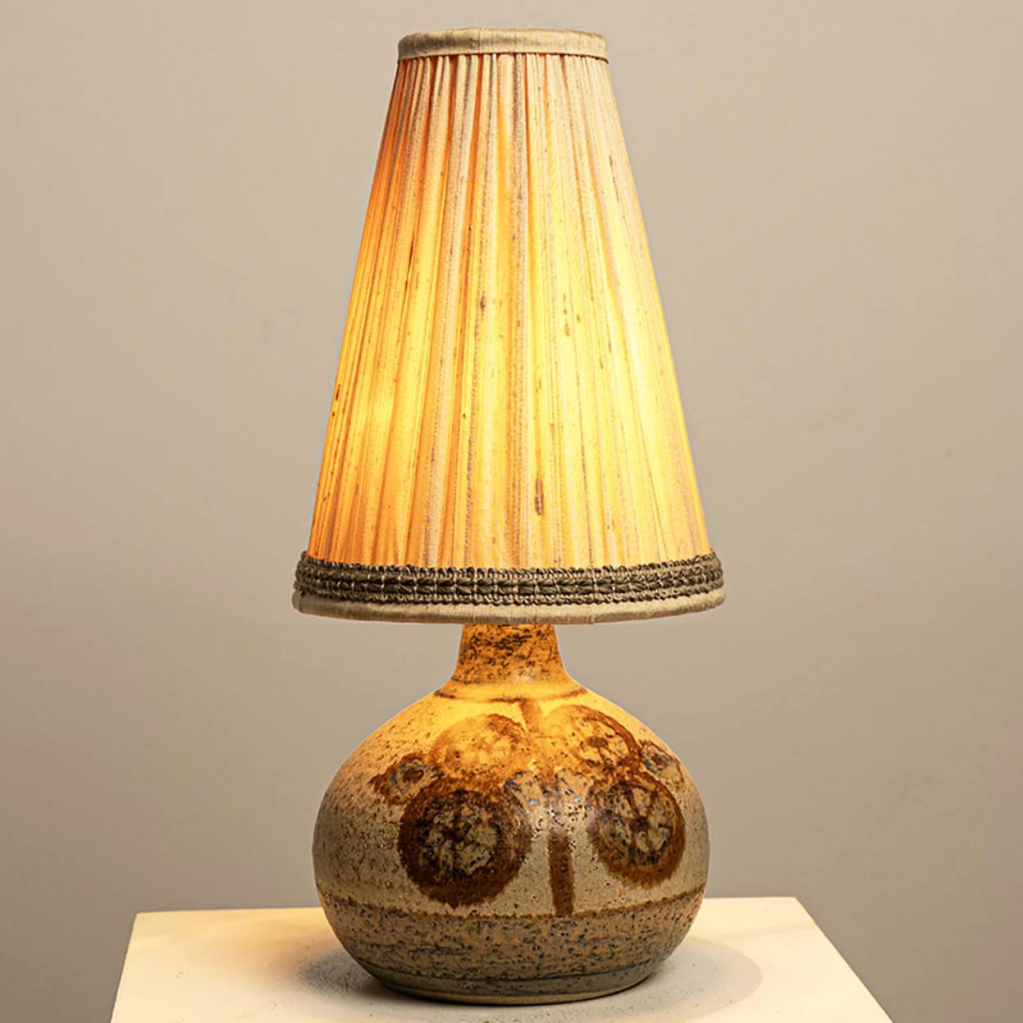 Danois 1 des 2 lampes de table en céramique de Noomi Backhausen pour Soholm, Danemark, années 1970 en vente