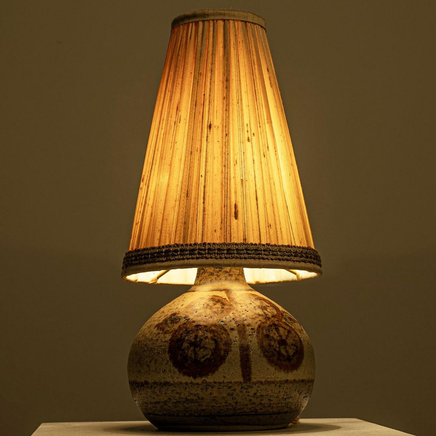Céramique 1 des 2 lampes de table en céramique de Noomi Backhausen pour Soholm, Danemark, années 1970 en vente