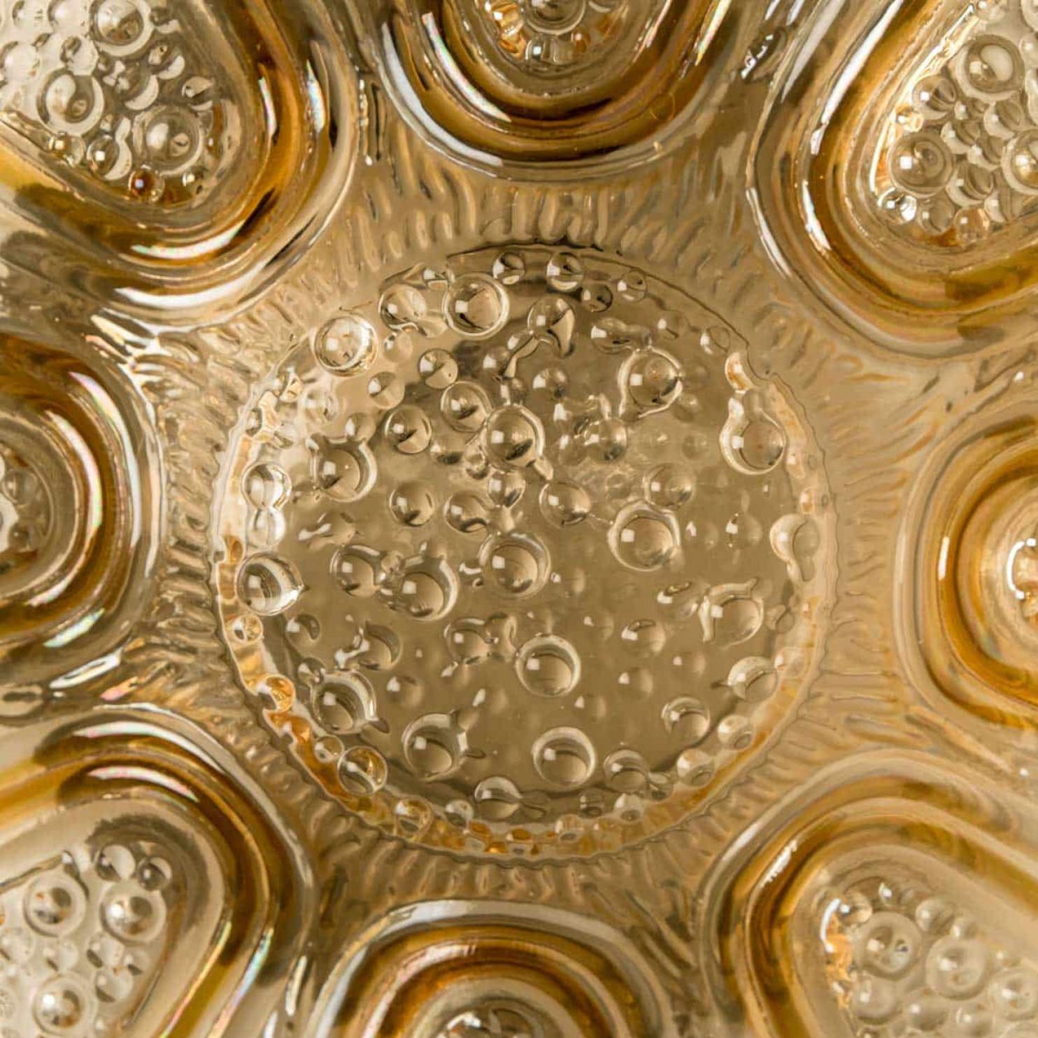 1 de los 2 empotrables de cristal transparente y ámbar al estilo de Helena Tynell, 1960 en venta 2