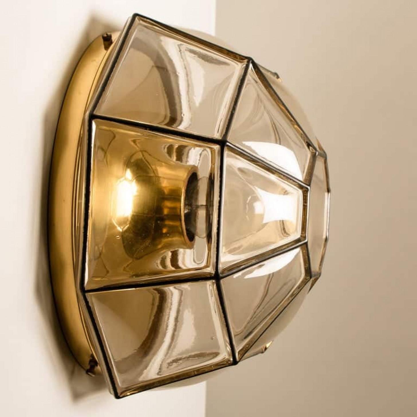 1 de los 2 Empotrable o aplique de cristal transparente de Limburg, años 60 Hecho a mano en venta