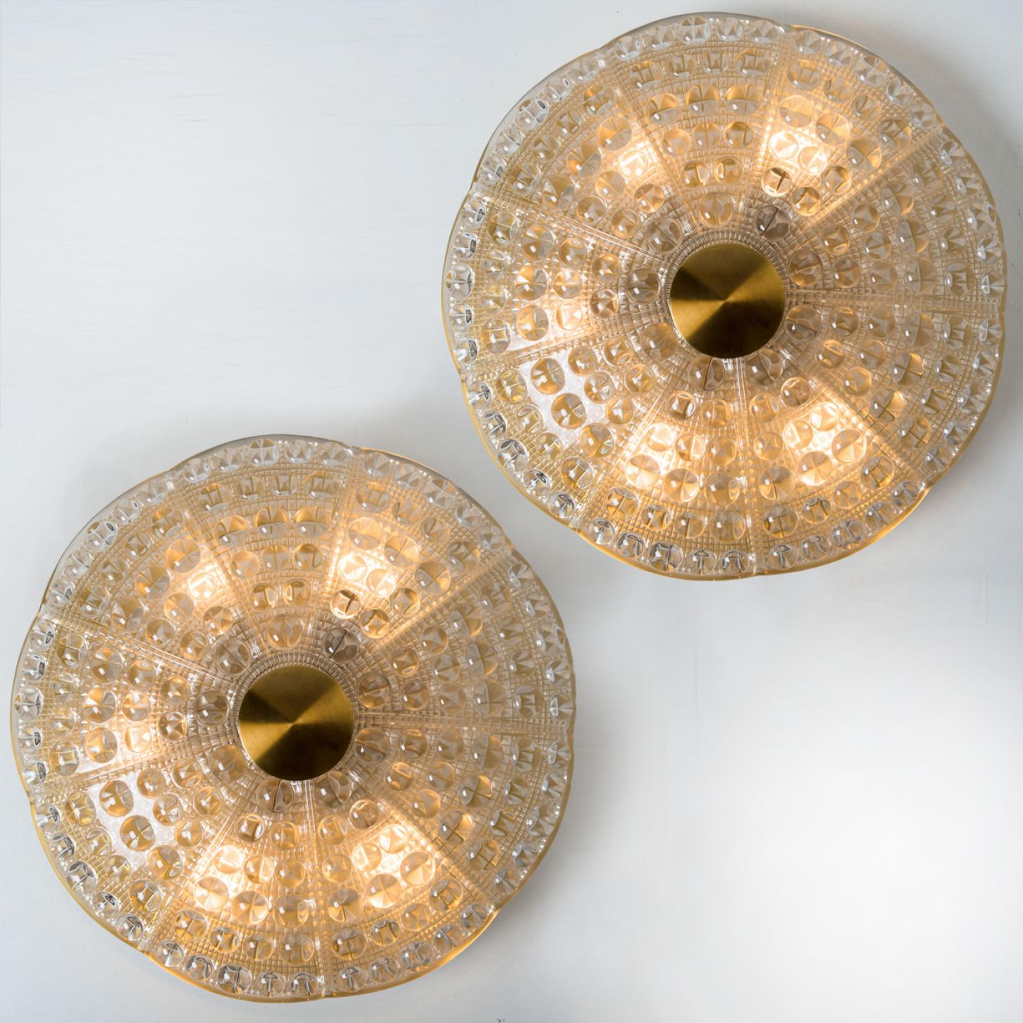 1 of the 2 Clear Gold Brass Glass Flush Mount wall lights, Fagerlund, 1960s For Sale 6
