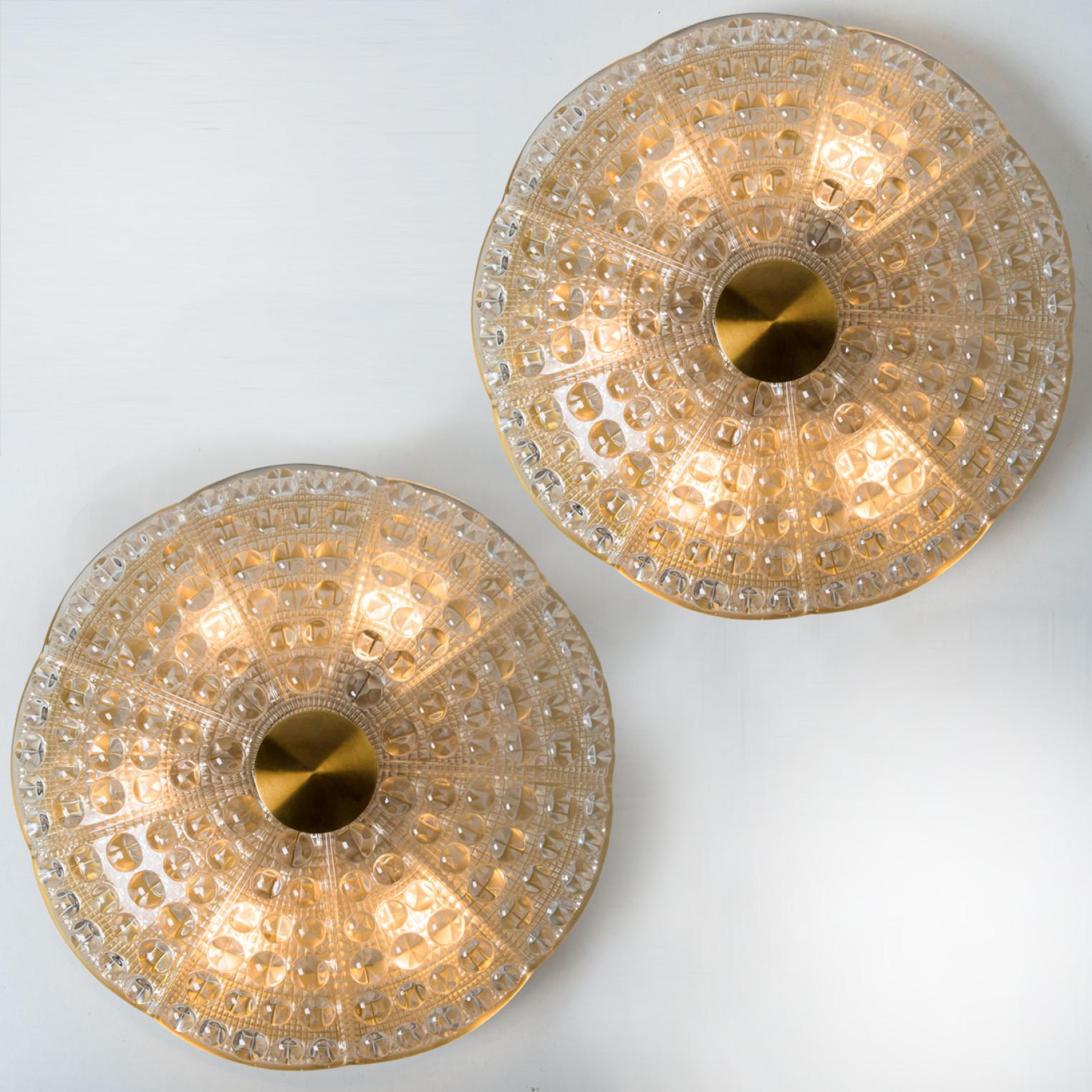 1 of the 2 Clear Gold Brass Glass Flush Mount wall lights, Fagerlund, 1960s For Sale 7