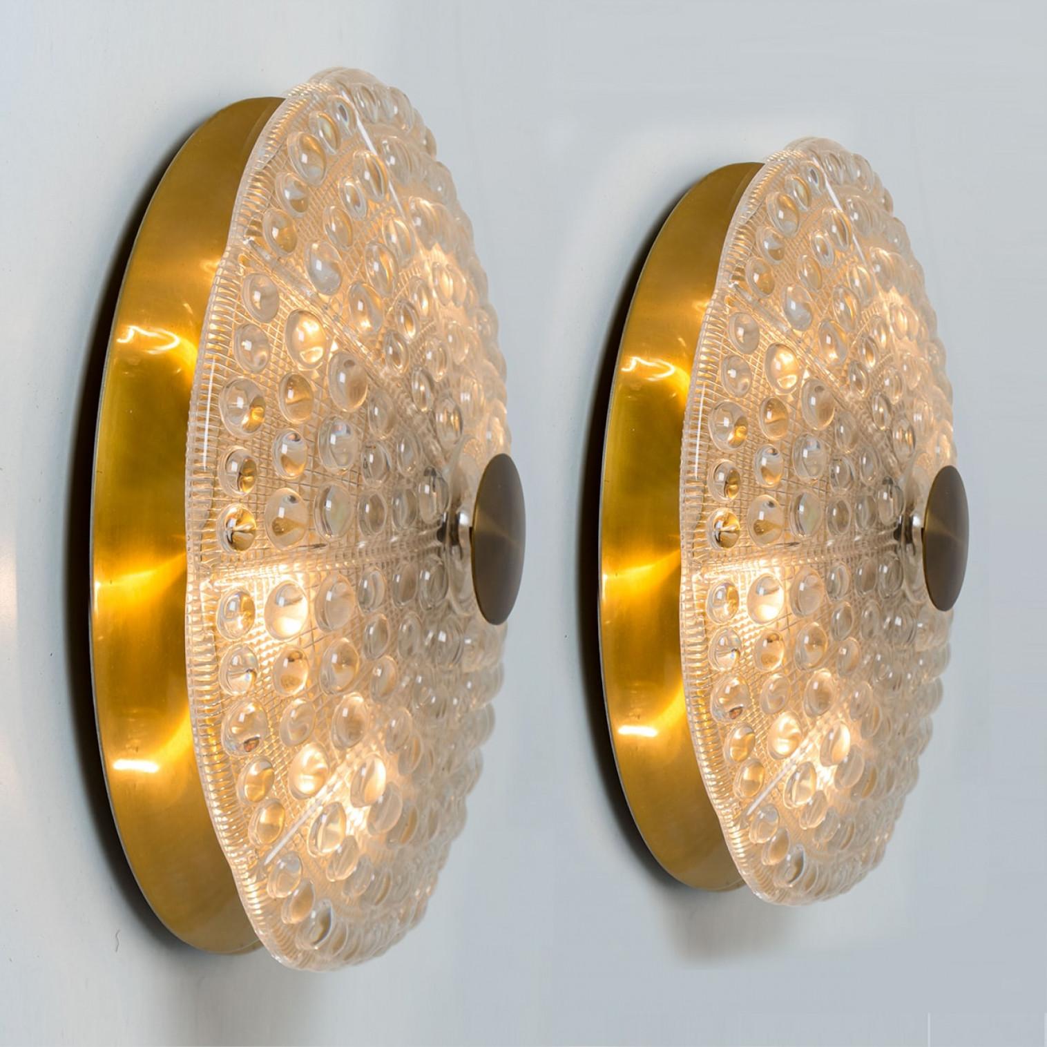 1 de los 2 apliques de pared de latón dorado claro, Fagerlund, años 60 Sueco en venta