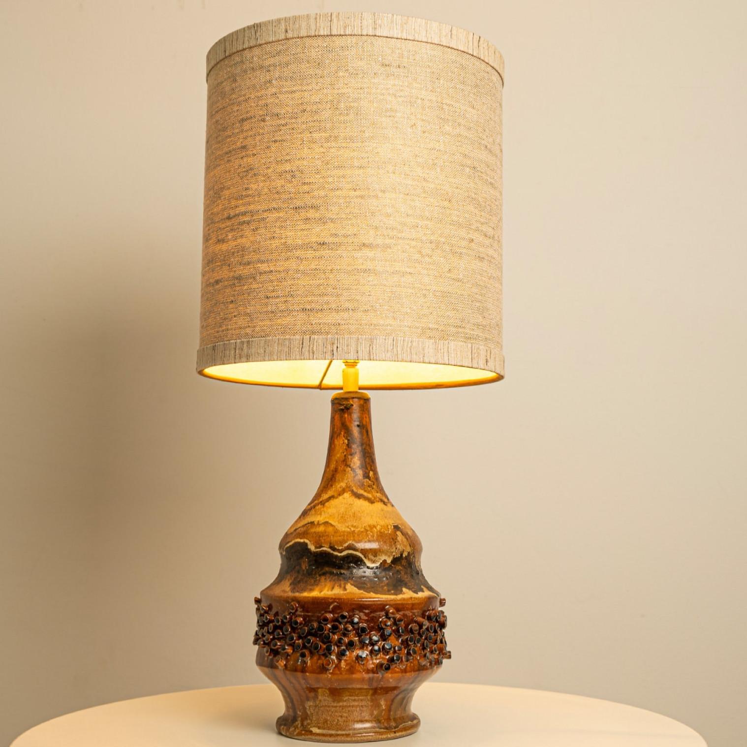 1 delle 2 lampade da tavolo danesi in ceramica, 1970 in vendita 6
