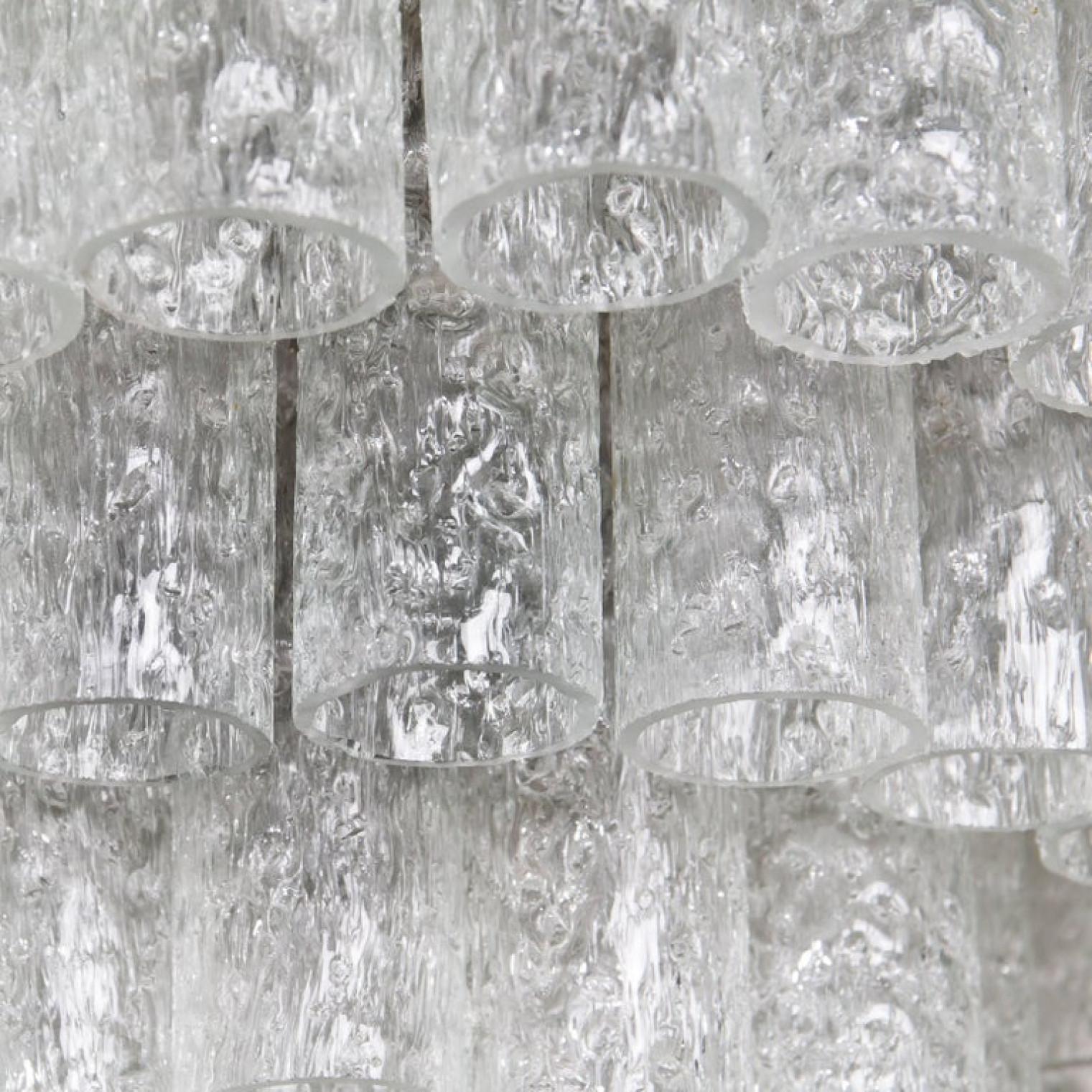 1 delle 2 eccezionali sculture luminose Doria a cinque livelli, 130 tubi di vetro in vendita 4