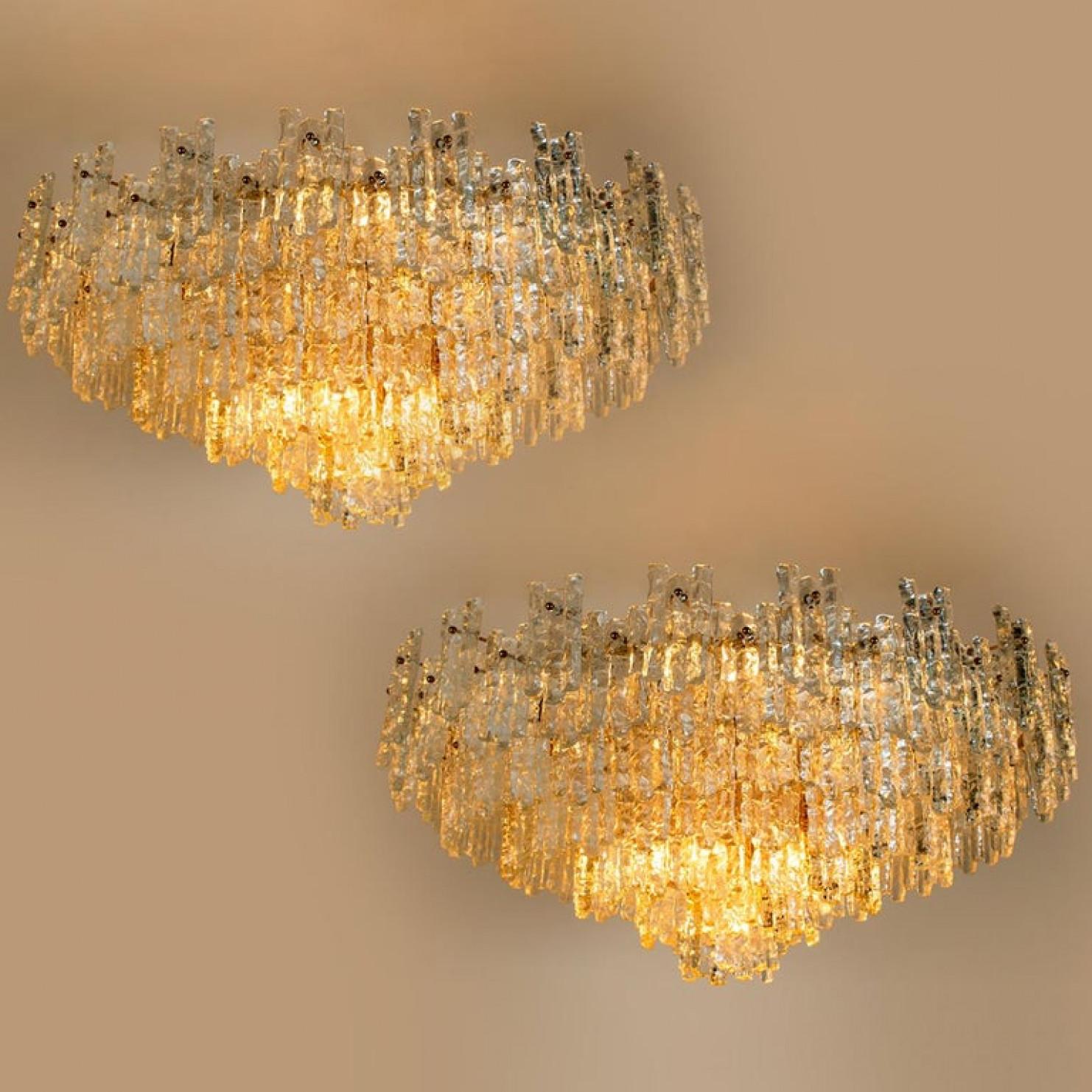 1 de las 2 excepcionales esculturas de siete pisos J.T. Kalmar Ballroom Flush Austríaco en venta