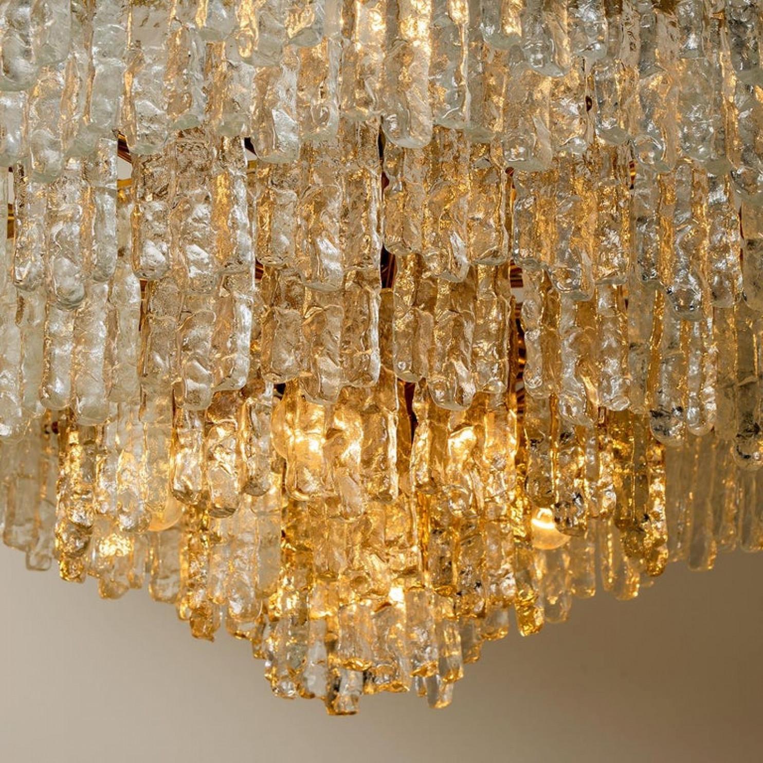 1 of the 2 Exceptional Huge Seven Tiers J.T Kalmar Ballroom Flush Sculptures In Good Condition For Sale In Rijssen, NL